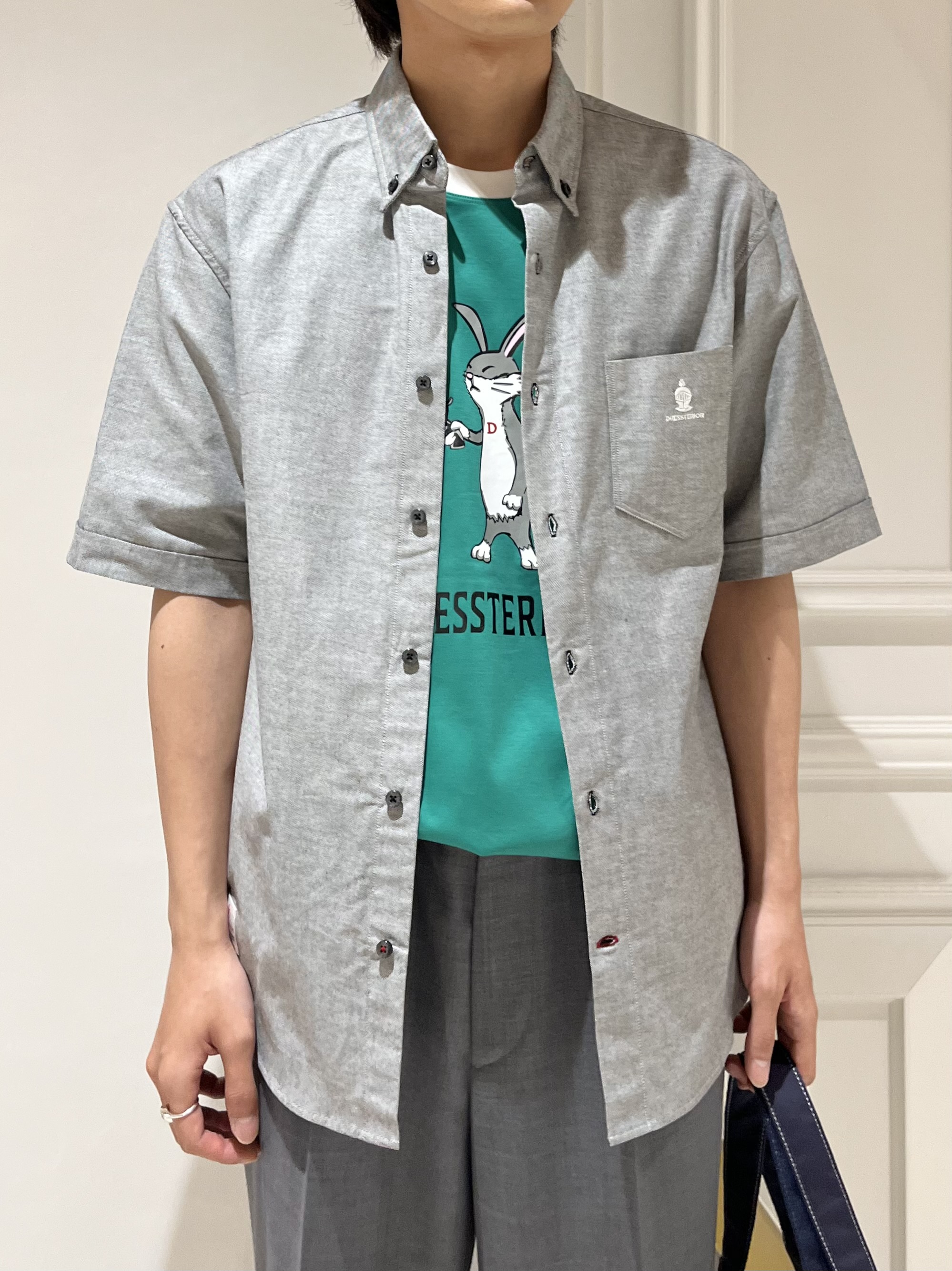 Watanabeさんの「DRESSTERIOR｜ナイトエンブロイ オックスシャツ」を使ったコーディネート