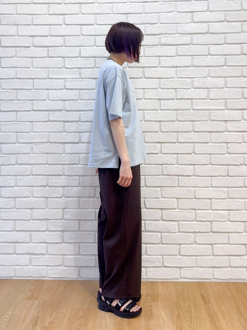 𝐜𝐡𝐢𝐤𝐚さんの「SHOO･LA･RUE｜【綿100%/S-LL/プチプラ】ゆるシルエット シンプルTシャツ」を使ったコーディネート