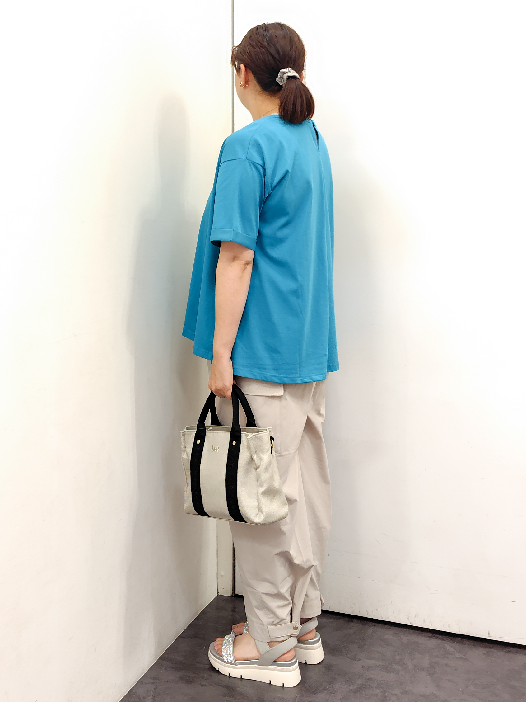 こんちゃんさんの「grove｜【遮熱／吸水速乾／接触冷感／UVカット】フレアシルエットTシャツ」を使ったコーディネート