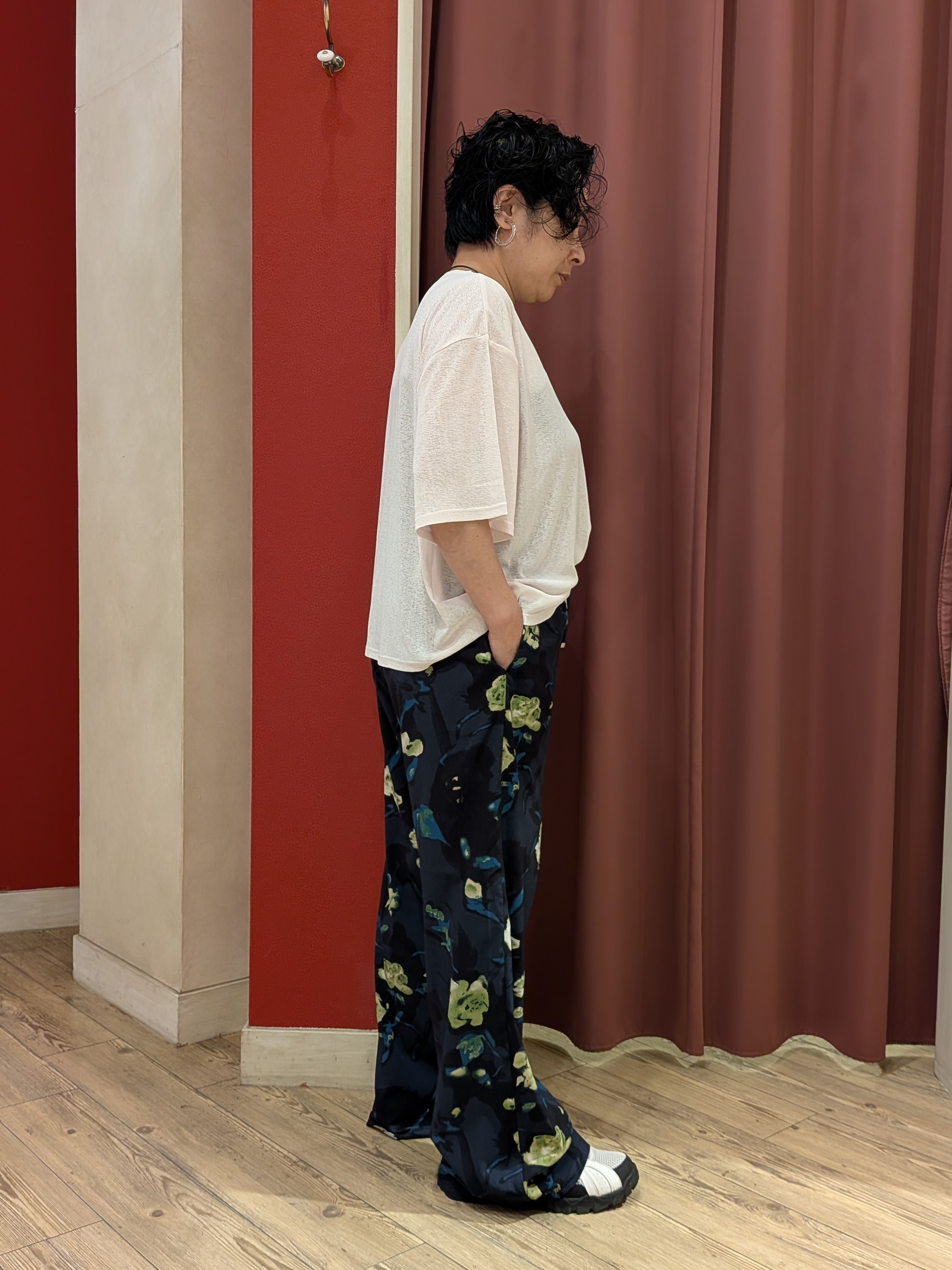 cameさんの「SHOO･LA･RUE｜【S-LL/洗濯機可/体型カバー】ゆるっとこなれる 大人のシアースラブTシャツ」を使ったコーディネート