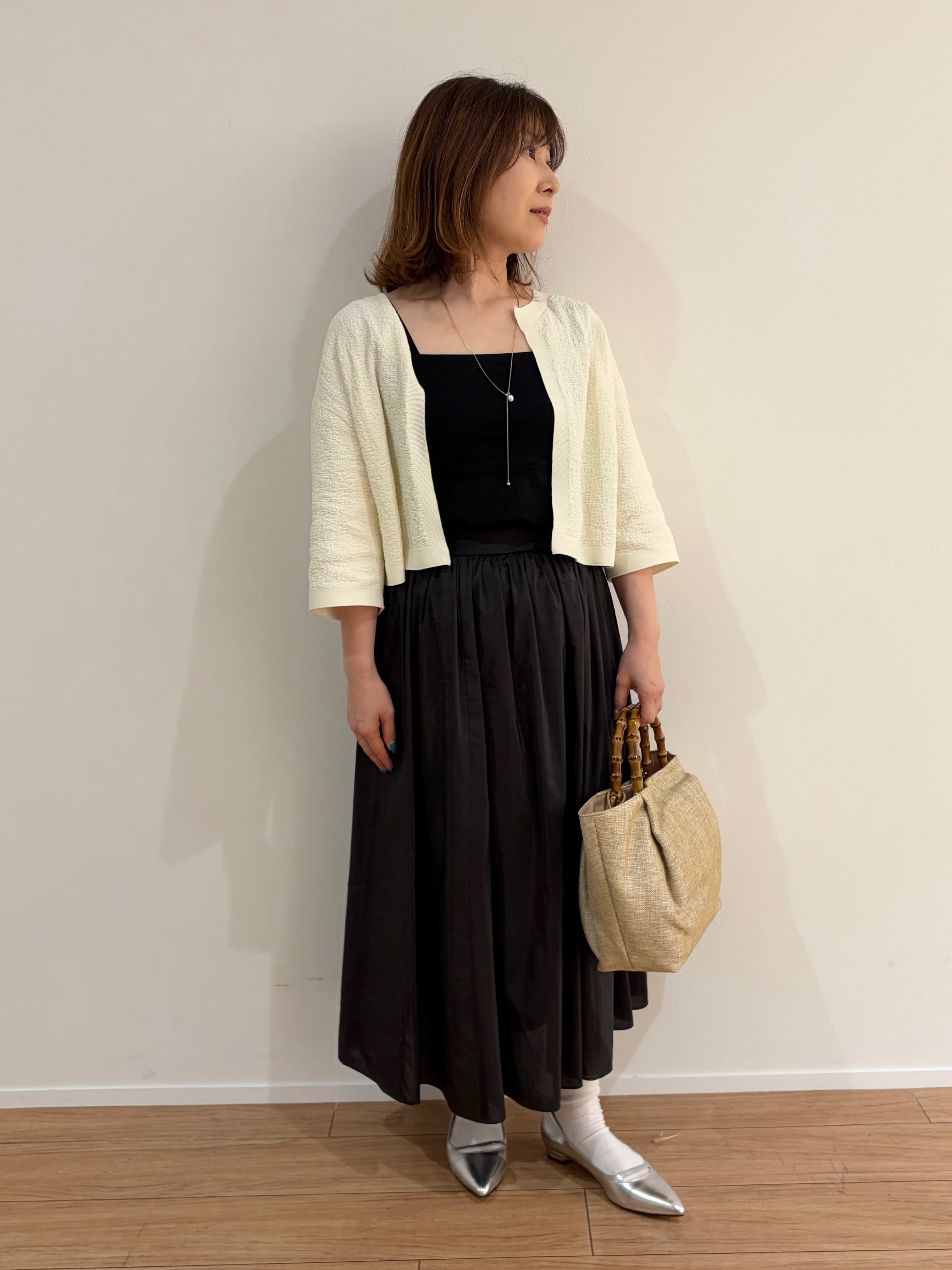 Juneさんの「UNTITLED｜【ストレッチ性/洗える】短丈ニットカーディガン」を使ったコーディネート