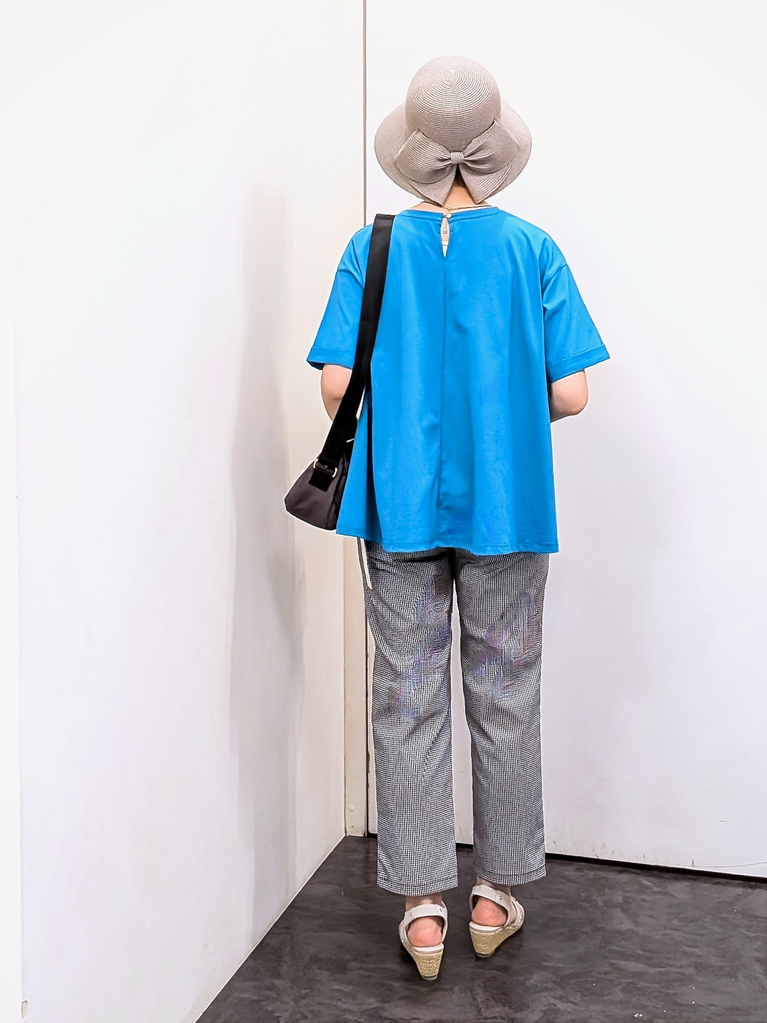やまちゃんさんの「grove｜【遮熱／吸水速乾／接触冷感／UVカット】フレアシルエットTシャツ」を使ったコーディネート