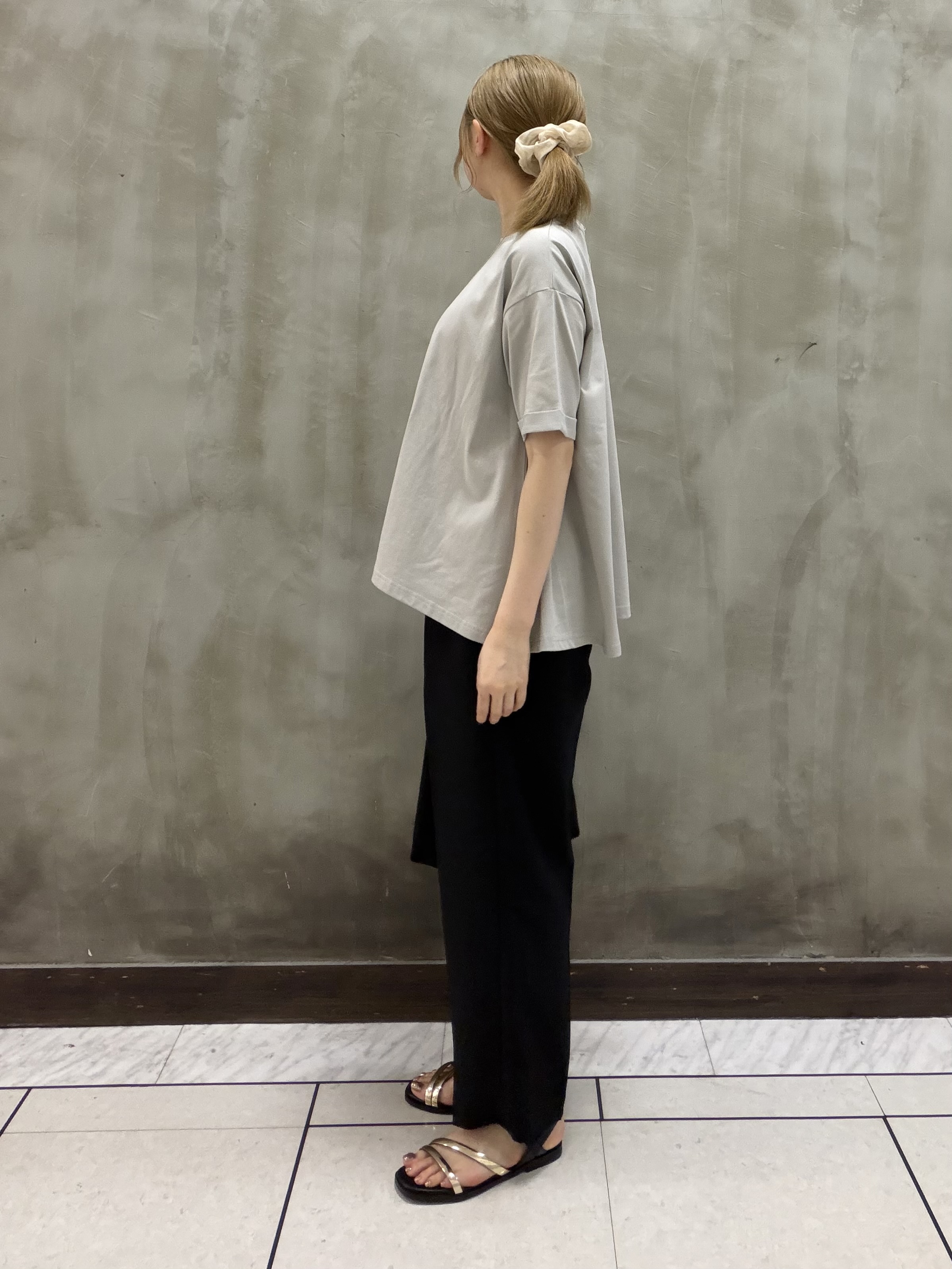 maiさんの「grove｜【遮熱／吸水速乾／接触冷感／UVカット】フレアシルエットTシャツ」を使ったコーディネート