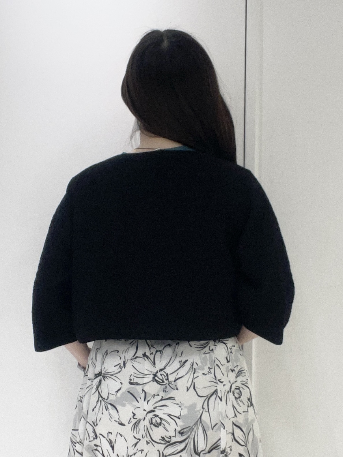 moeさんの「UNTITLED｜【ストレッチ性/洗える】短丈ニットカーディガン」を使ったコーディネート