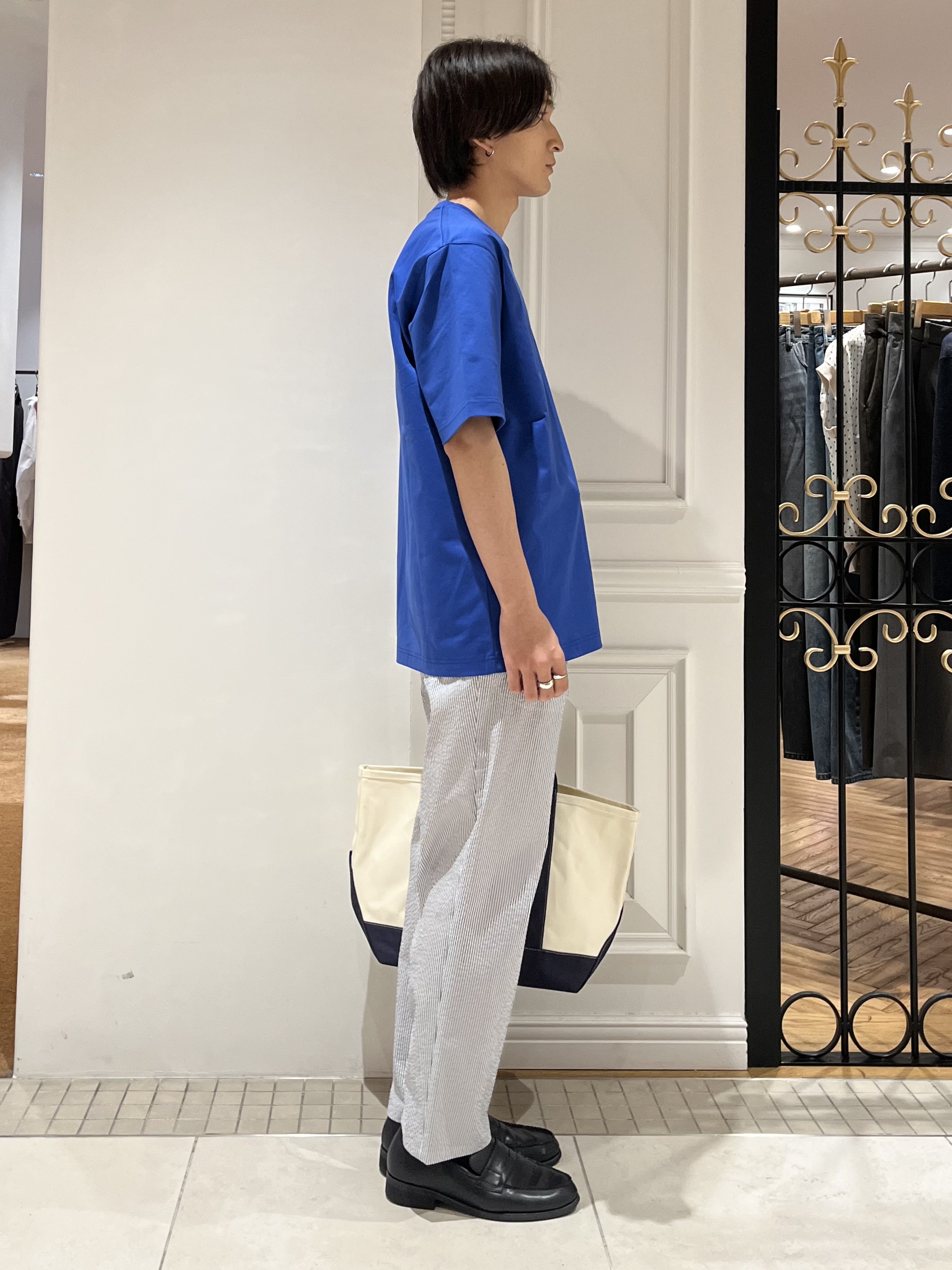 Watanabeさんの「DRESSTERIOR｜【接触冷感／UVカット／抗菌防臭／しわ防止】クールデオドラント ピストルベアーTシャツ」を使ったコーディネート