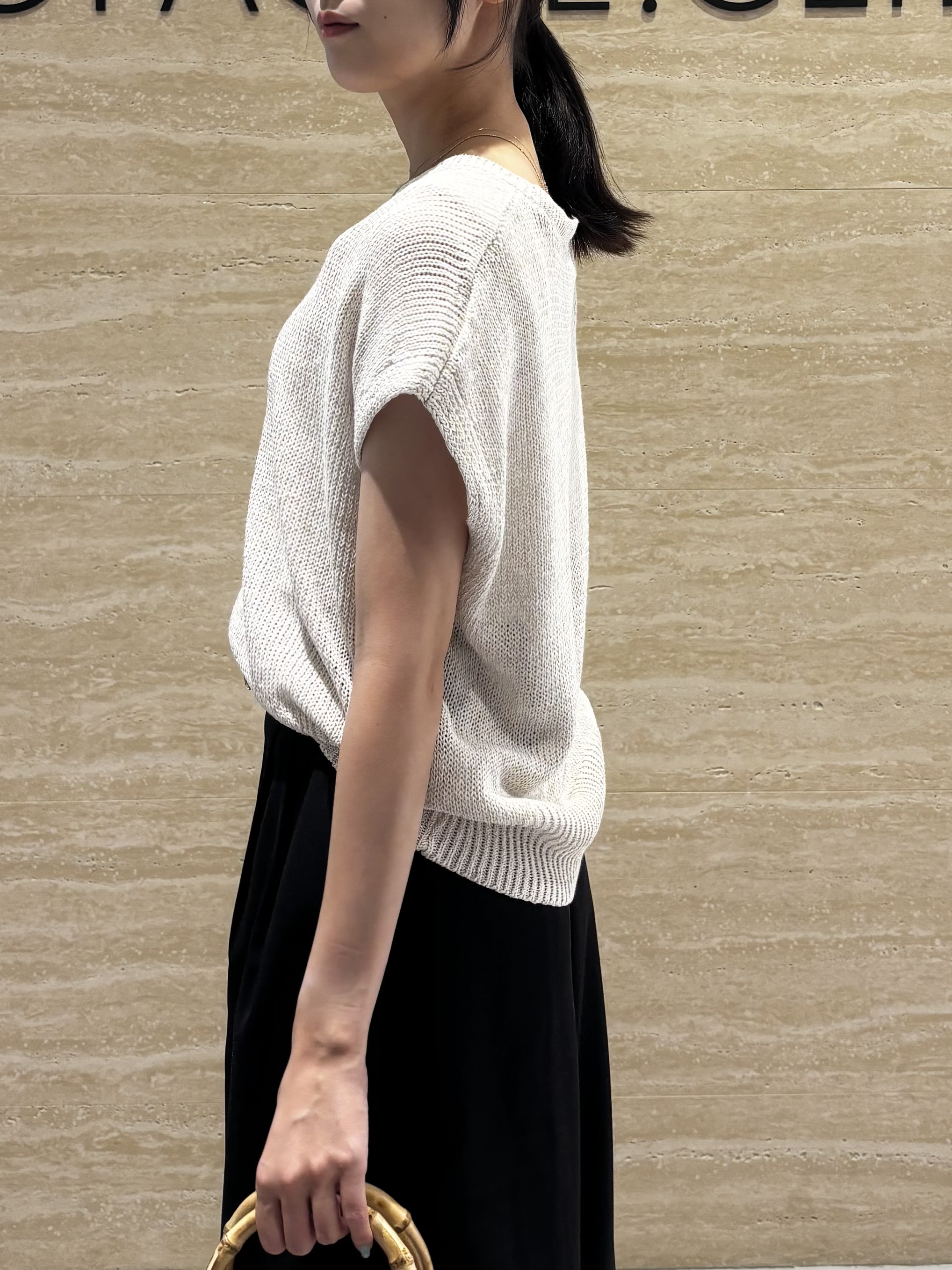 Ririkaさんの「OPAQUE.CLIP｜ラメメッシュ フレンチスリーブニット【洗濯機OK】」を使ったコーディネート