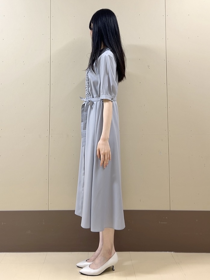 sechiさんの「UNTITLED｜【1枚で着映え】フロントフリルワンピース」を使ったコーディネート