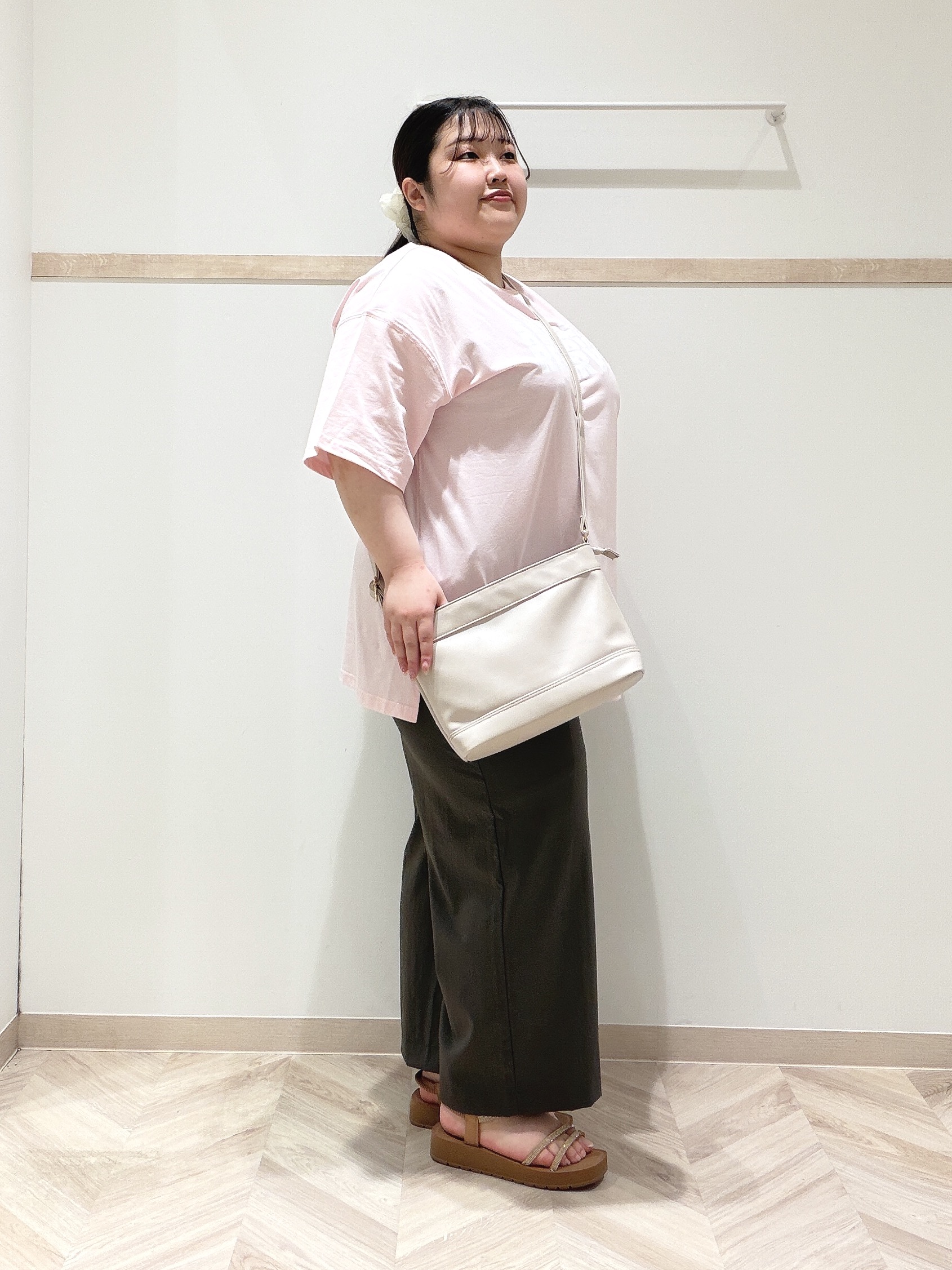 ゆめかさんの「SHOO･LA･RUE｜【ひんやり】ゆるっと体型カバー BIGアソートTシャツ」を使ったコーディネート