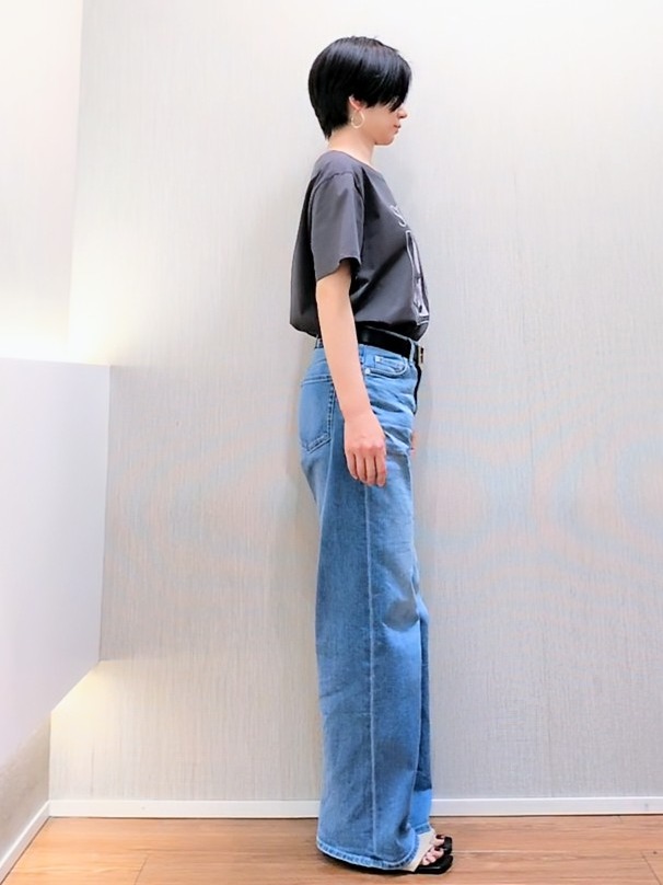 ミズタさんの「UNTITLED｜【古畑星夏さん着用/ロゴ/プリント】グラフィックTシャツ」を使ったコーディネート