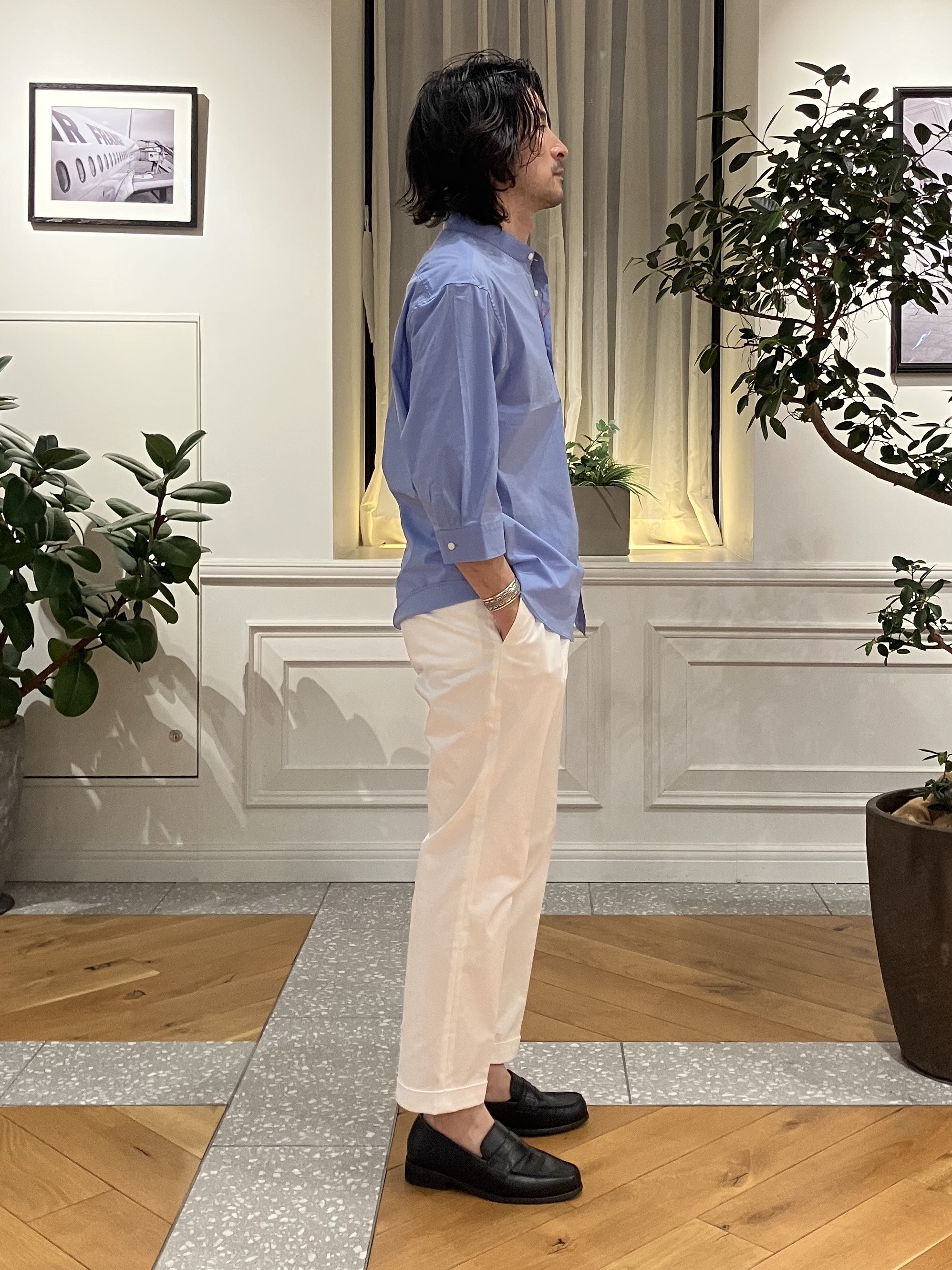 junyaさんの「DRESSTERIOR｜オーガニックコットン ストレッチバンドカラーシャツ」を使ったコーディネート