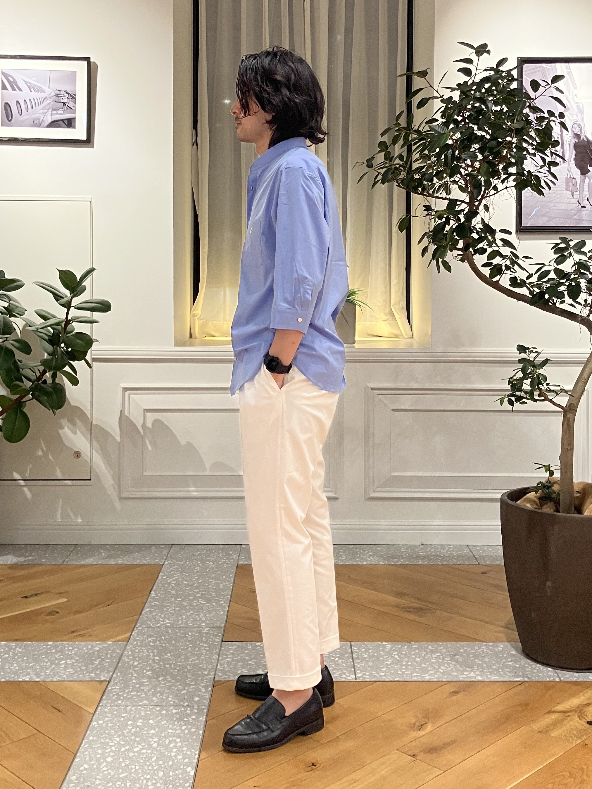 junyaさんの「DRESSTERIOR｜オーガニックコットン ストレッチバンドカラーシャツ」を使ったコーディネート