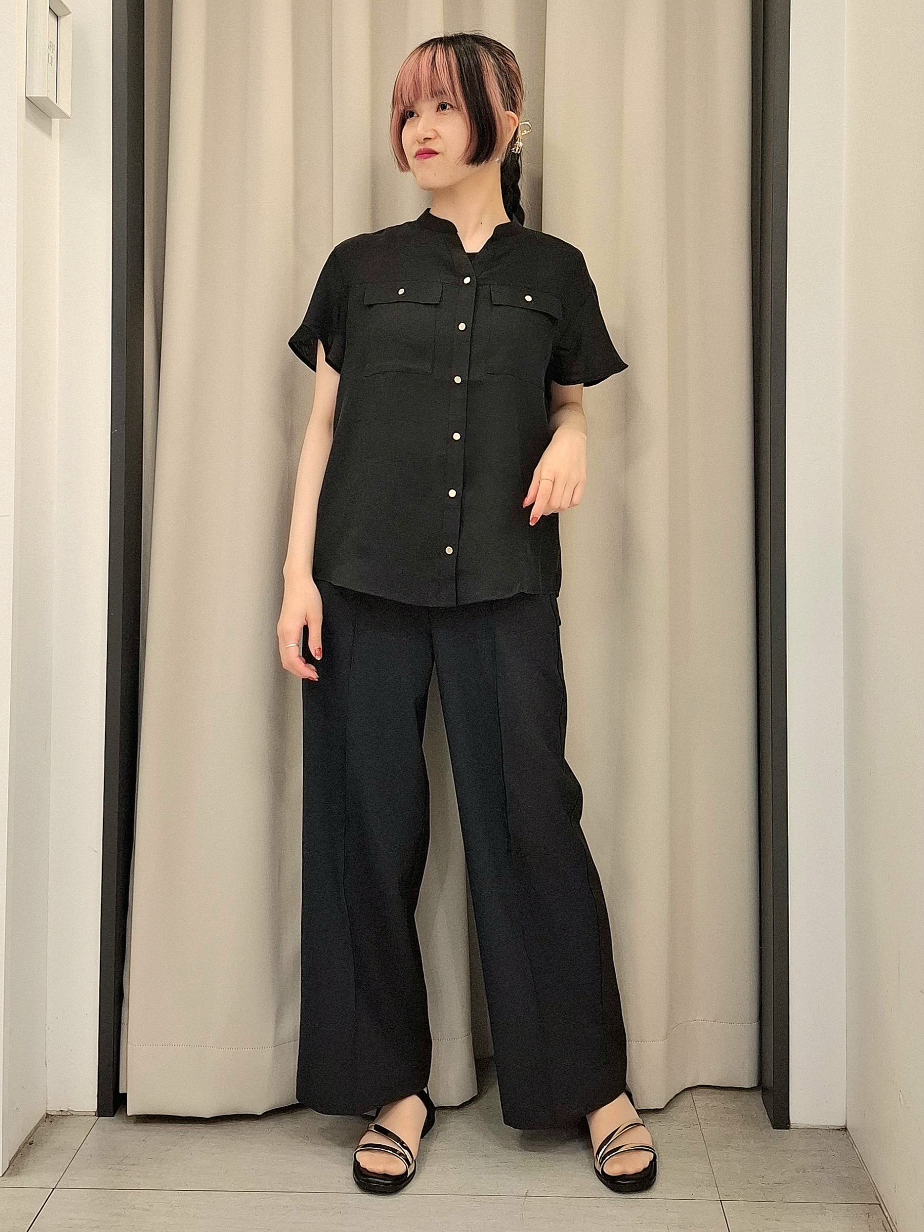 なーちゃんさんの「grove｜【洗濯機OK・ひんやり/SETUP可】シワになりにくい、フレアスリーブブラウス」を使ったコーディネート