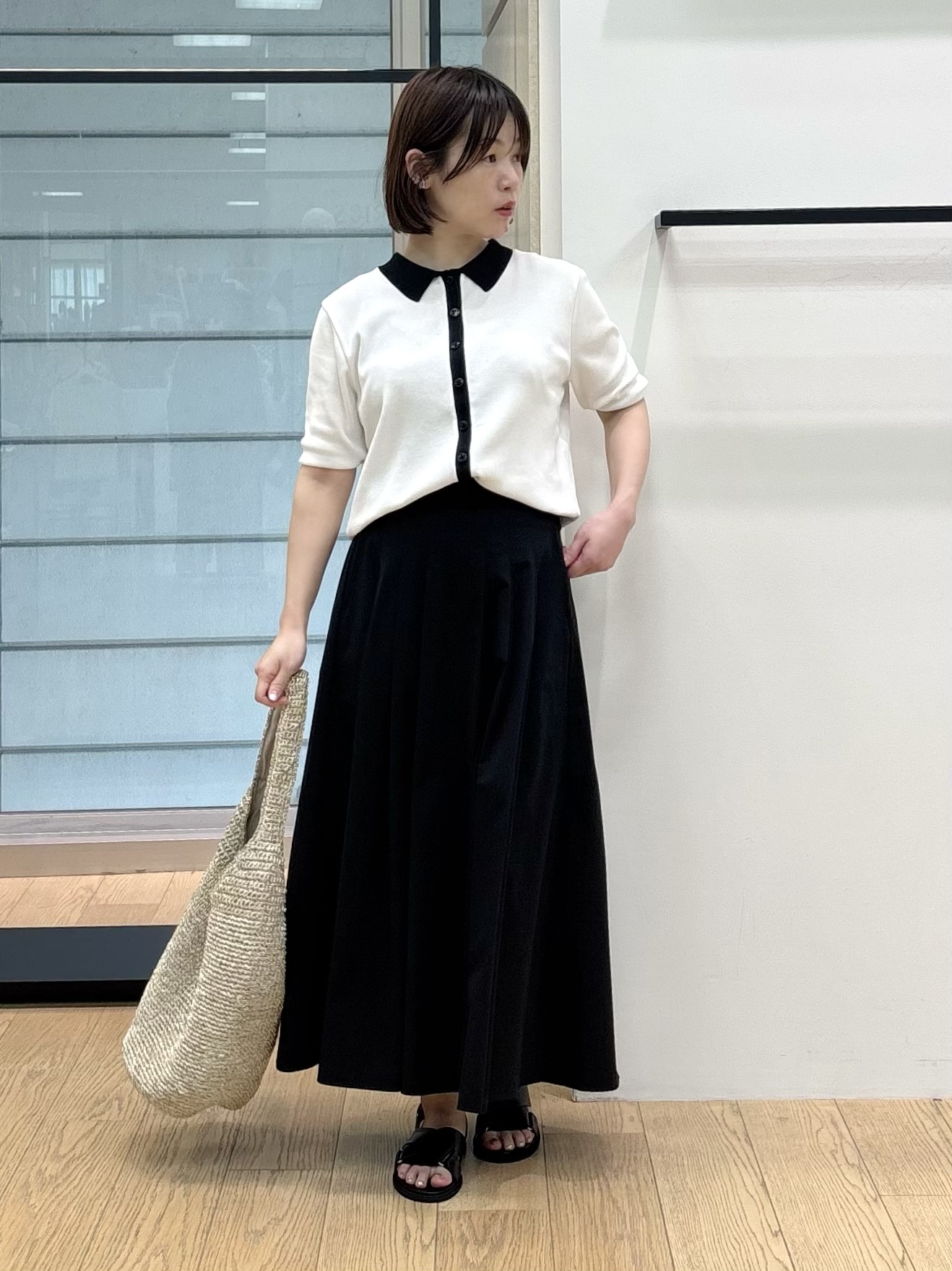 asamiさんの「INDIVI｜【バイカラー】衿付きシャツ風ニット」を使ったコーディネート