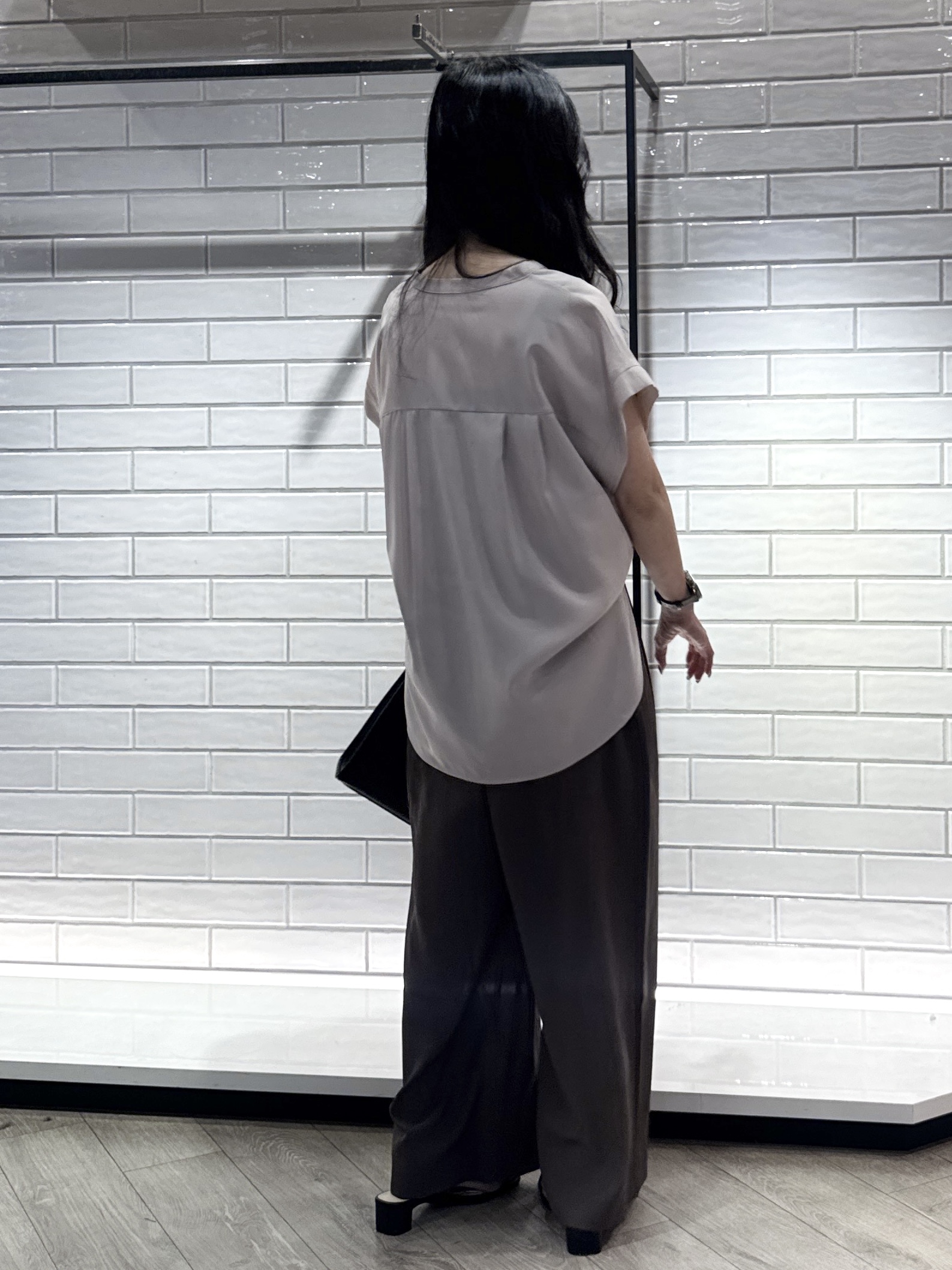 yuicciさんの「OPAQUE.CLIP｜【ストレッチ／防シワ／洗濯機OK】スキッパーブラウス《SS～LL／5col／セットアップ可》」を使ったコーディネート