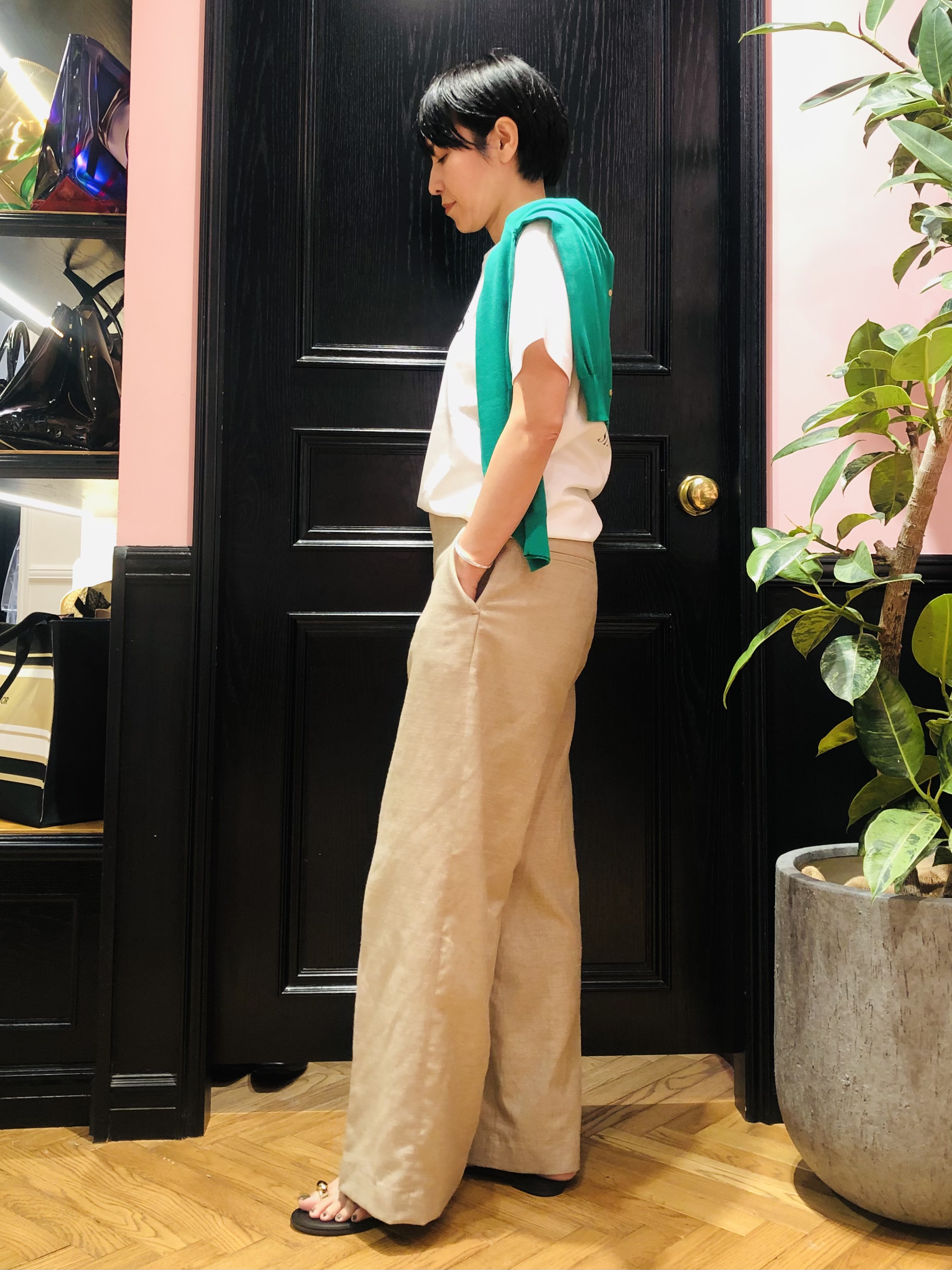 OGATAさんの「DRESSTERIOR｜【接触冷感／抗菌防臭／消臭】アイスクリアコットン PARIS Tシャツ」を使ったコーディネート
