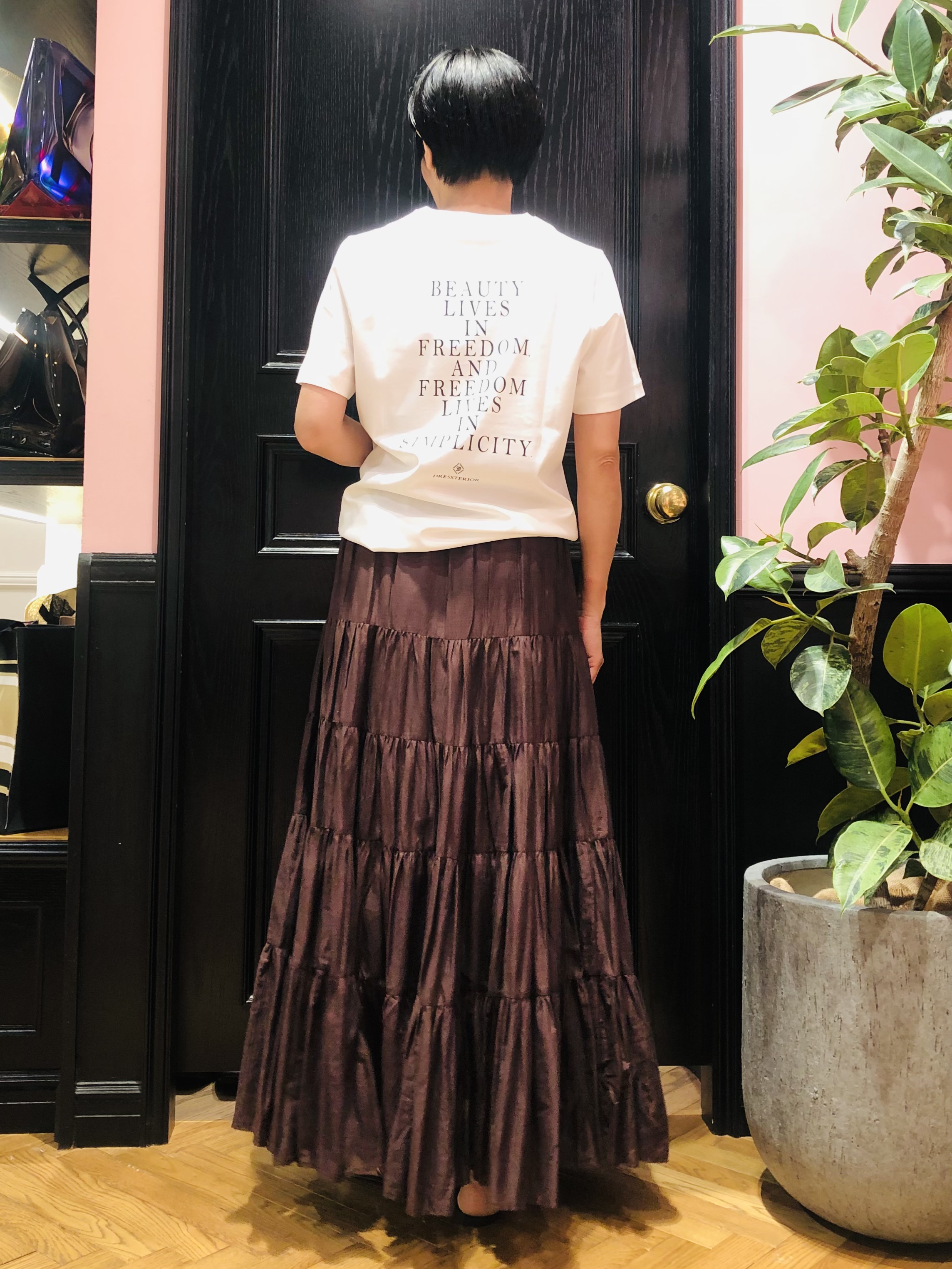 OGATAさんの「DRESSTERIOR｜【接触冷感／抗菌防臭／消臭】アイスクリアコットン PARIS Tシャツ」を使ったコーディネート
