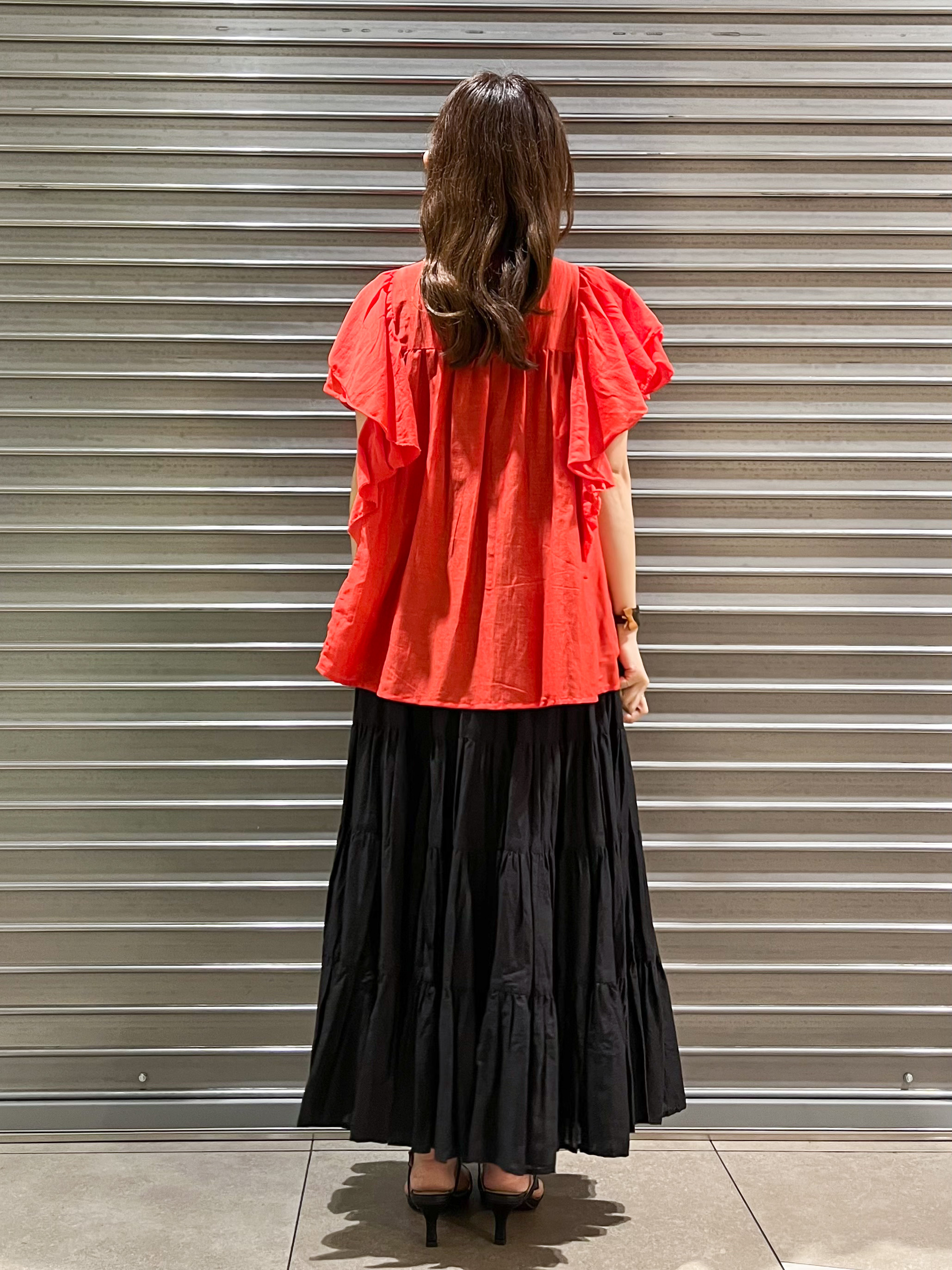 じゅんさんの「DRESSTERIOR｜コットンシルク ラッフルスリーブ ブラウス」を使ったコーディネート