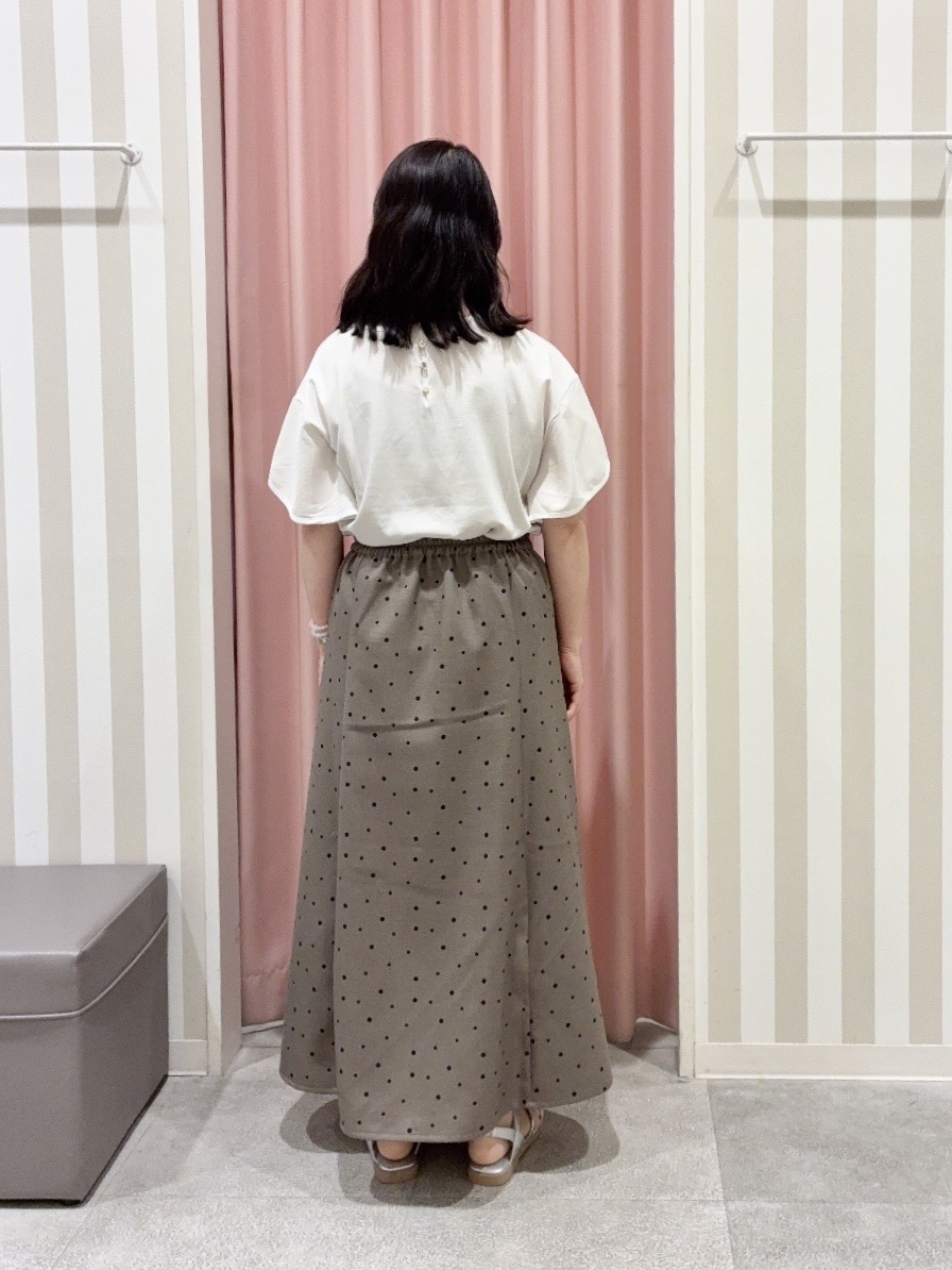 vanseさんの「SHOO･LA･RUE｜【ひんやり/洗濯機可/S-LL】配色パイピング フレアスリーブトップス」を使ったコーディネート