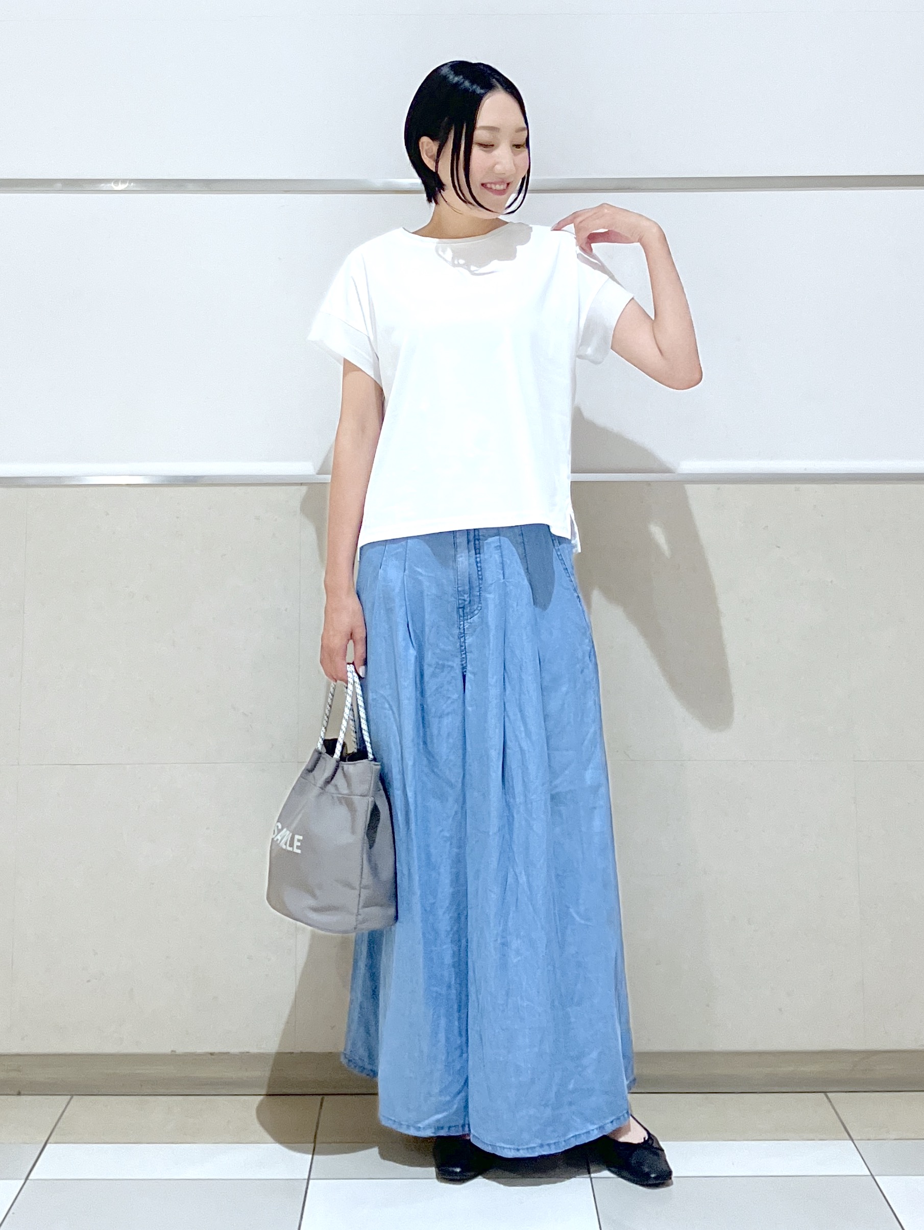 eriko さんの「Dessin｜【UVカット/接触冷感】美光沢カットソー」を使ったコーディネート