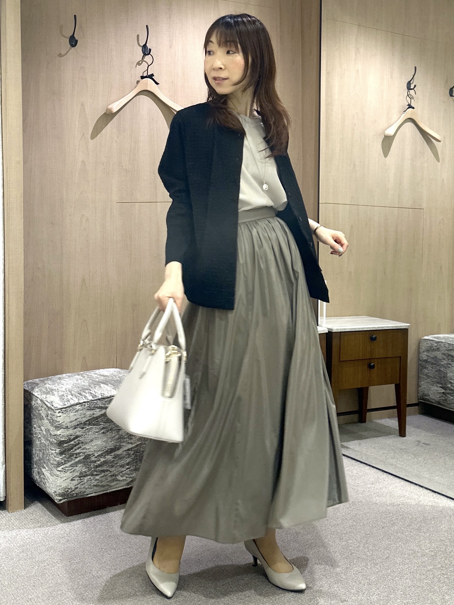 Miwaさんの「UNTITLED｜【11色展開/体型カバー】前後2WAYフレンチスリーブニット」を使ったコーディネート