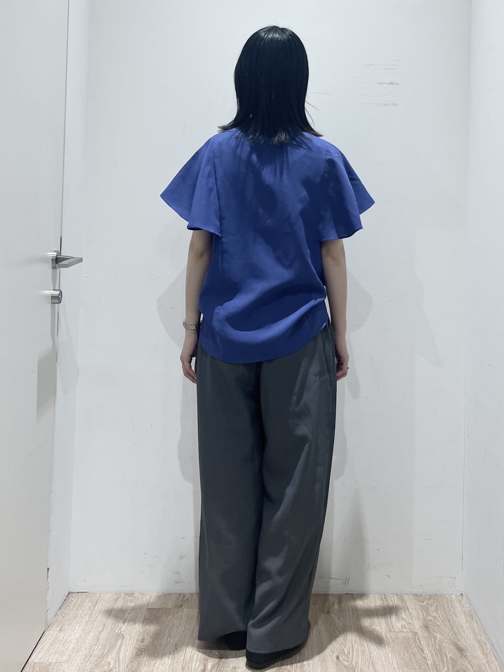 momokoさんの「OPAQUE.CLIP｜【接触冷感／吸水速乾】フレアスリーブブラウス《イージーアイロン／洗濯機OK》」を使ったコーディネート