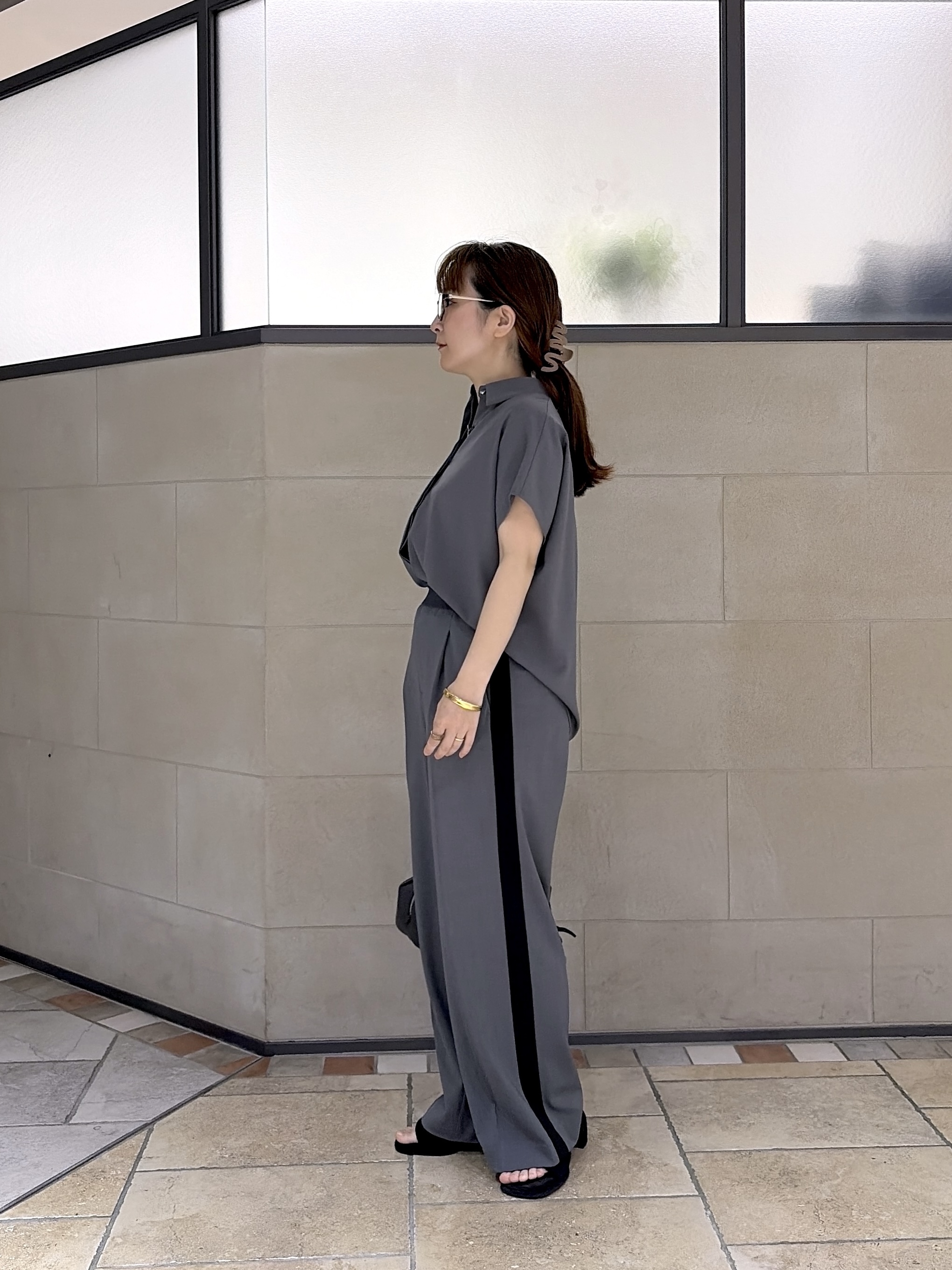 よねさんの「INDIVI｜Comfy SET UP｜フレアスリーブブラウス【セットアップ対応／通勤／カセット服／接触冷感／UV」を使ったコーディネート