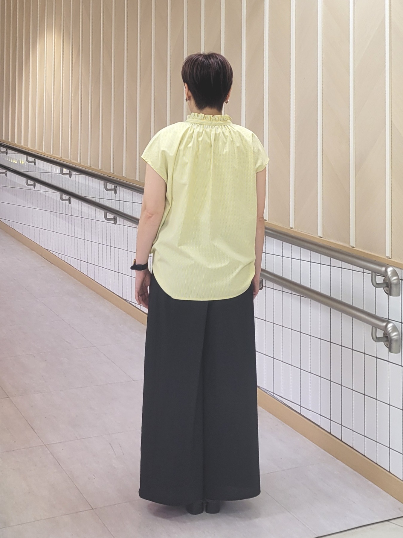 tomoさんの「COUP DE CHANCE｜【手洗い可／セットアップ可】リラクシーワイドパンツ」を使ったコーディネート