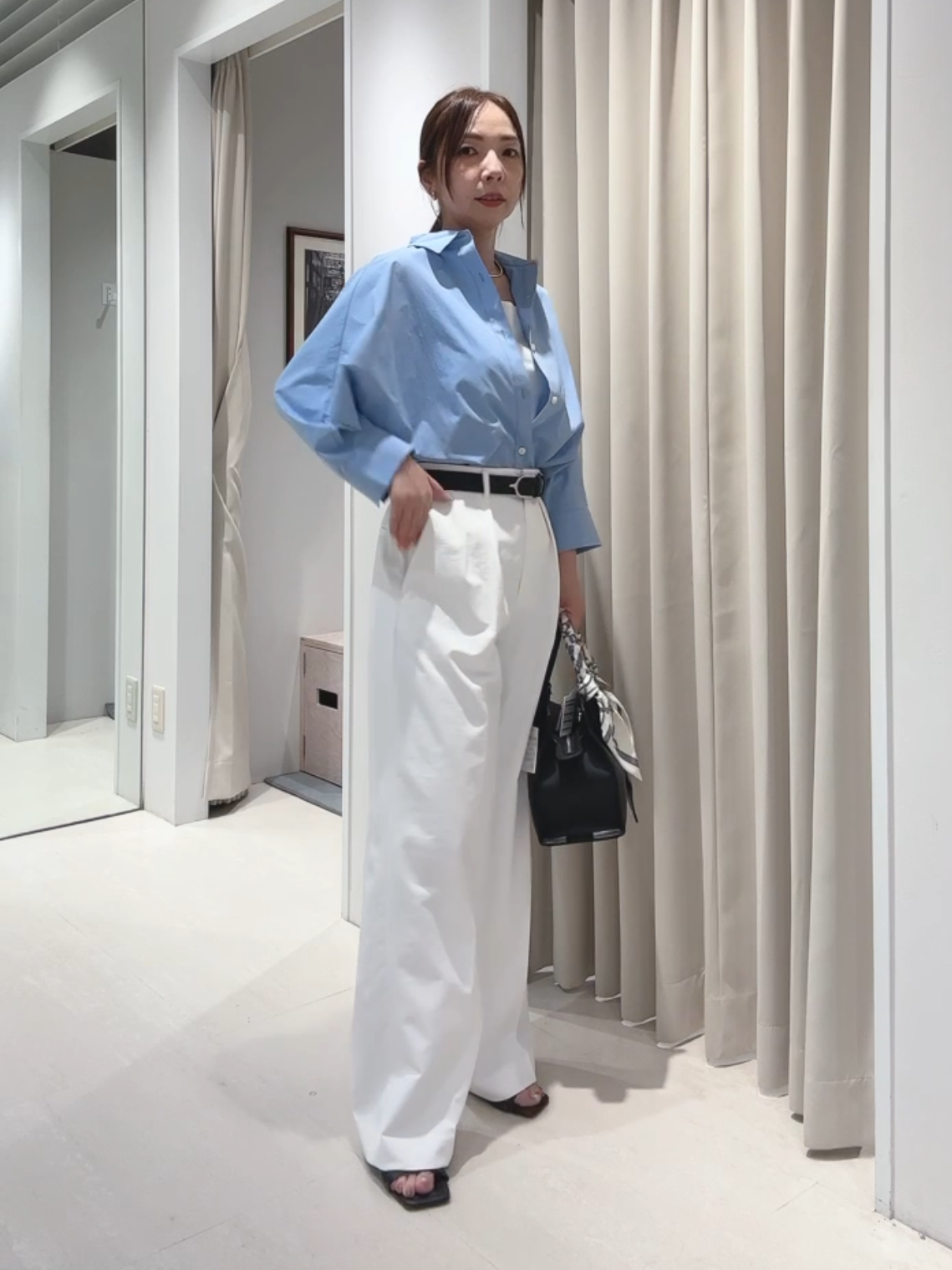 tomoさんの「UNTITLED｜【接触冷感/吸水速乾/UVカット】ドルマンスリーブシャツ」を使ったコーディネート