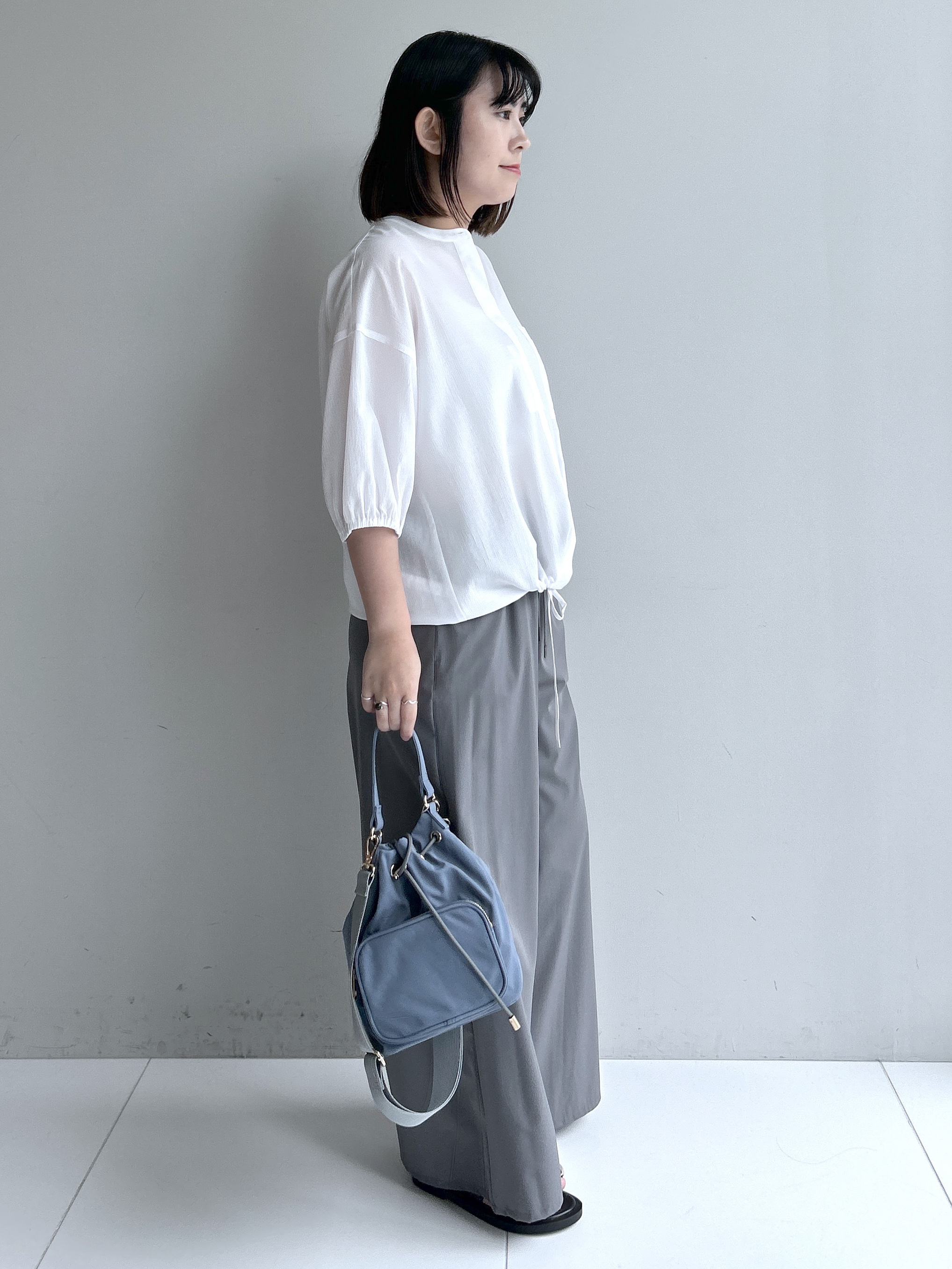 Hirokaさんの「Dessin｜【接触冷感/UVカット】イージードロストワイドパンツ」を使ったコーディネート