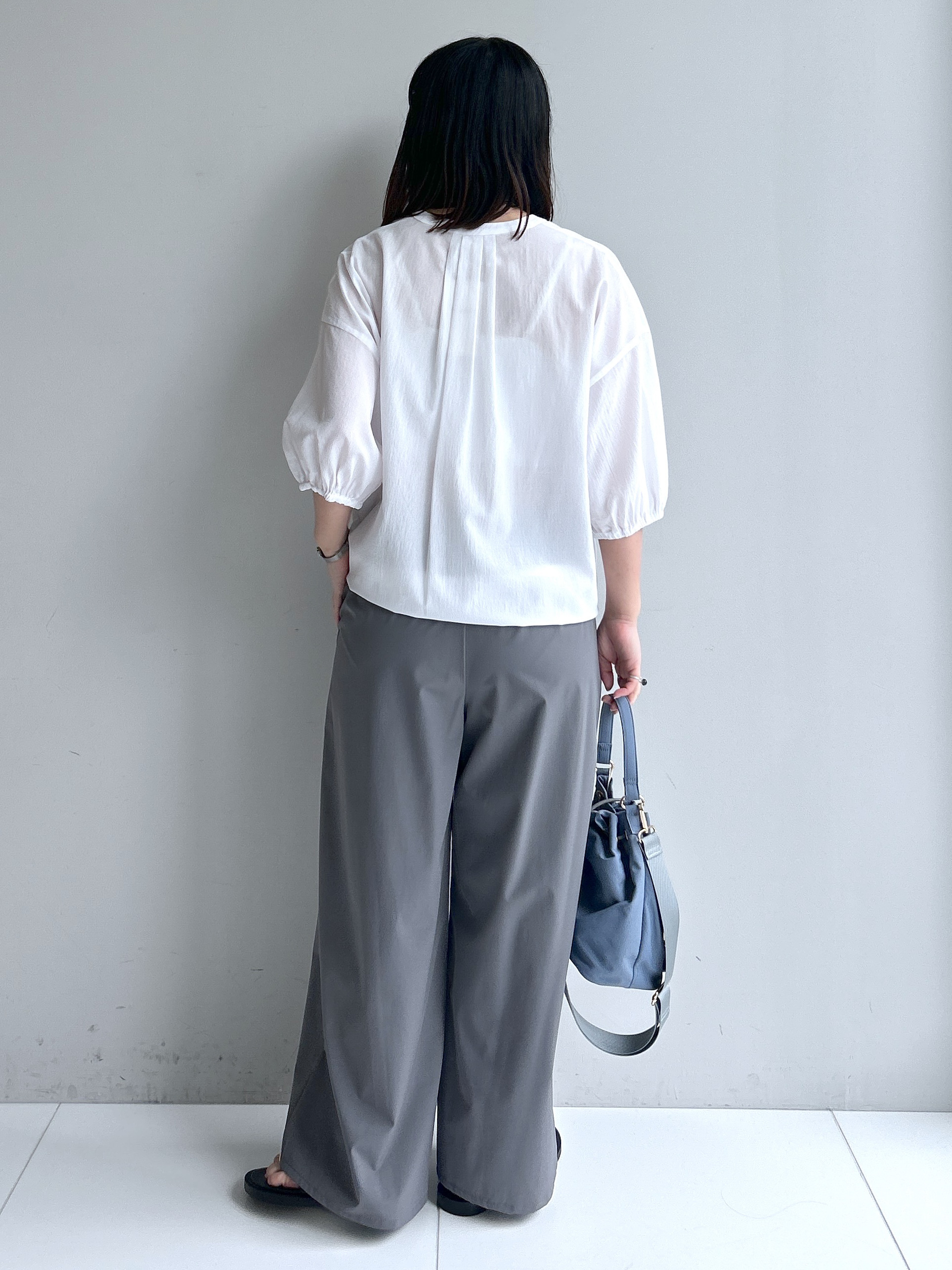 Hirokaさんの「Dessin｜【接触冷感/UVカット】イージードロストワイドパンツ」を使ったコーディネート