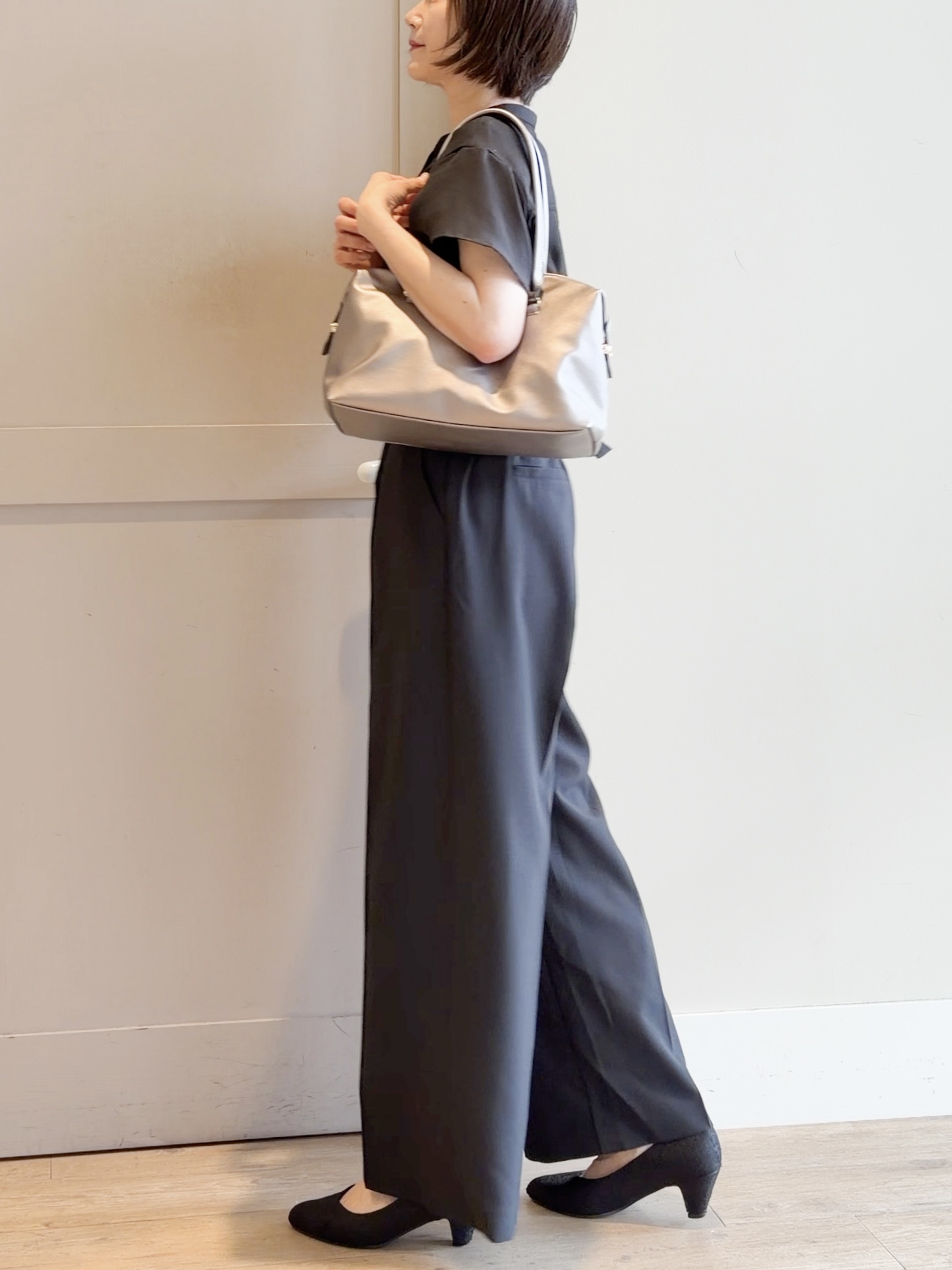 yamakoさんの「grove｜【洗濯機OK・ひんやり/SETUP可】シワになりにくい、フレアスリーブブラウス」を使ったコーディネート