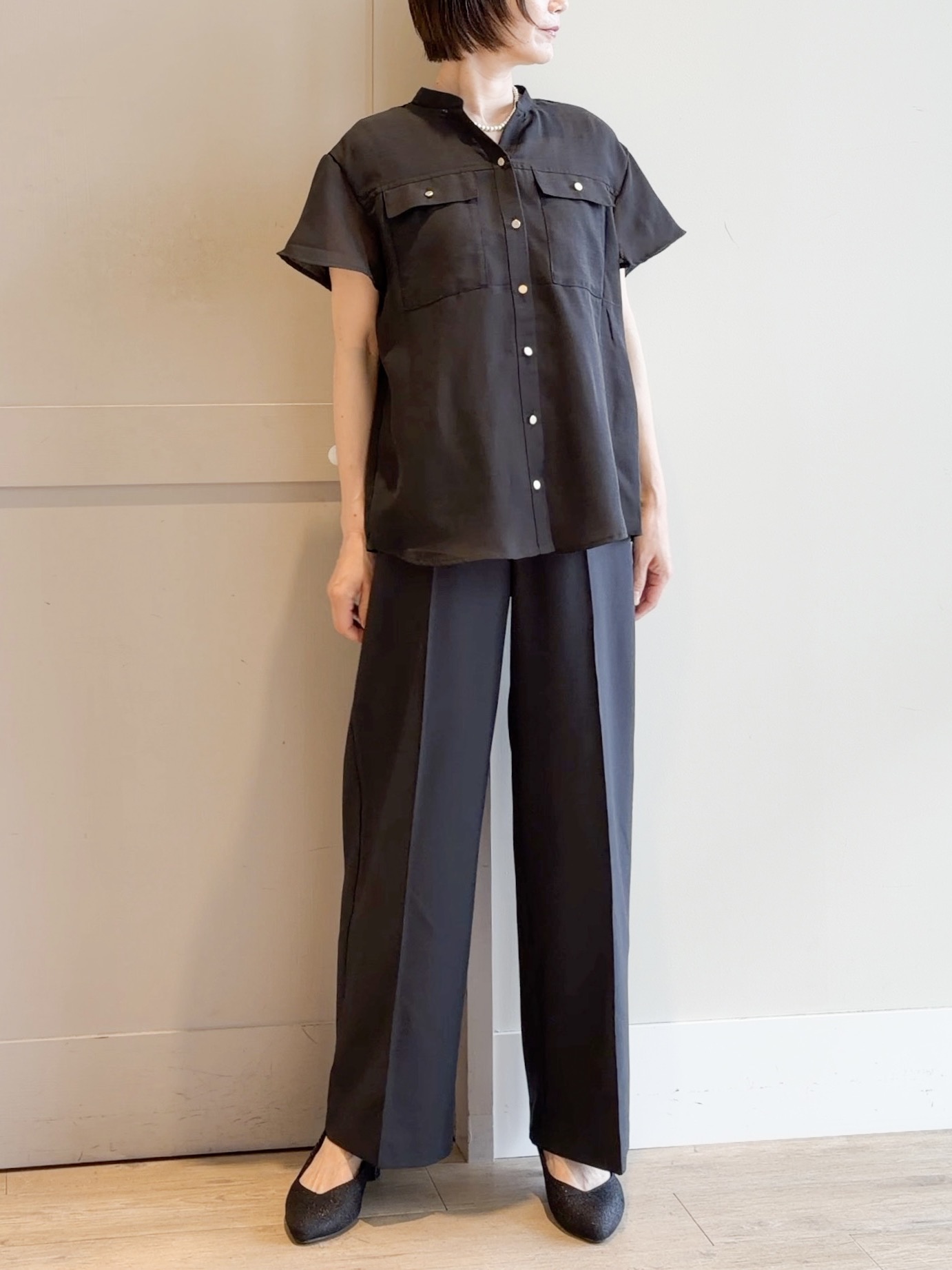 yamakoさんの「grove｜【洗濯機OK・ひんやり/SETUP可】シワになりにくい、フレアスリーブブラウス」を使ったコーディネート