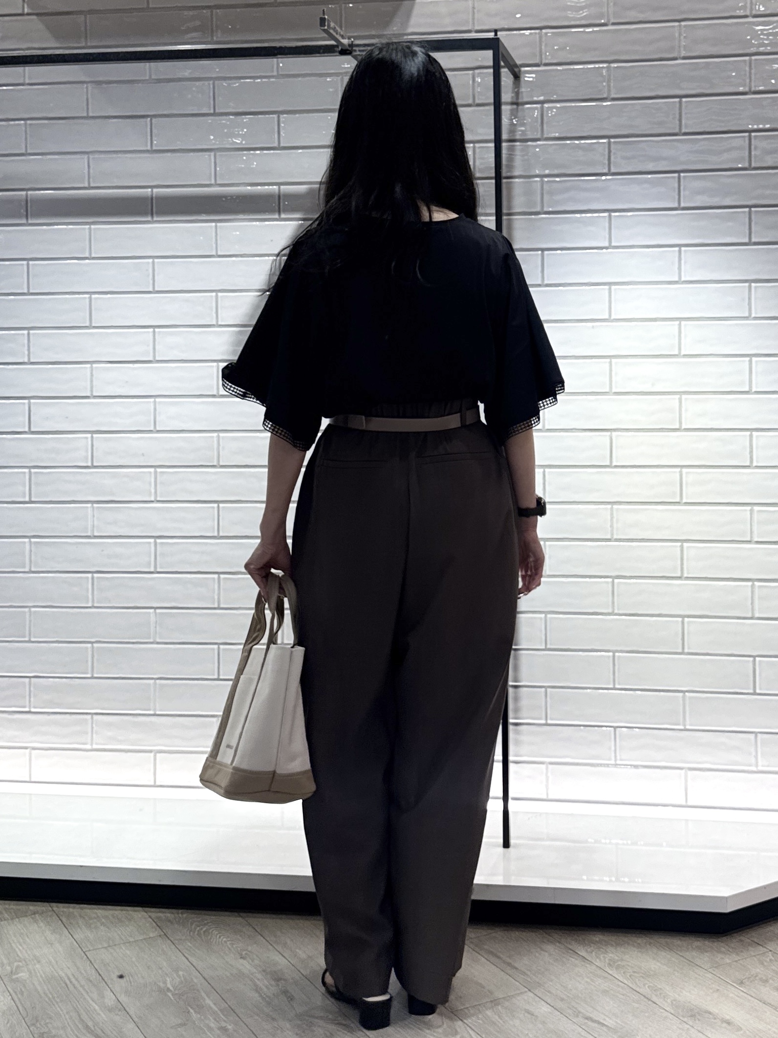 yuicciさんの「OPAQUE.CLIP｜袖口レースフレアスリーブカットソー【洗濯機OK】」を使ったコーディネート