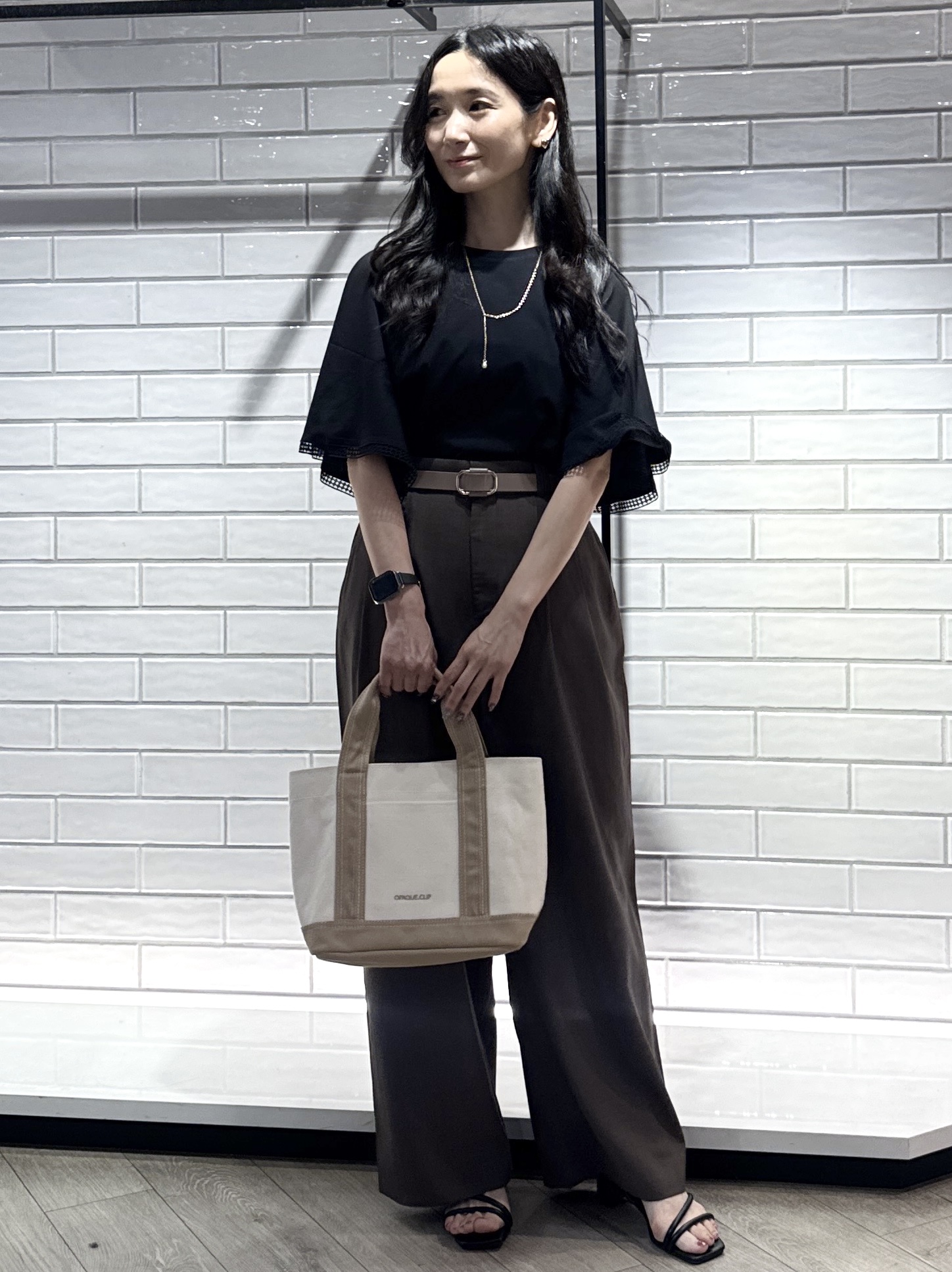 yuicciさんの「OPAQUE.CLIP｜袖口レースフレアスリーブカットソー【洗濯機OK】」を使ったコーディネート