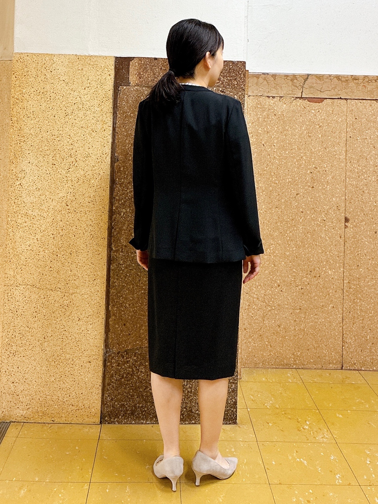 hattoriさんの「INDIVI｜【定番スーツ／UVケア／洗える】ウール調ノーカラージャケット」を使ったコーディネート