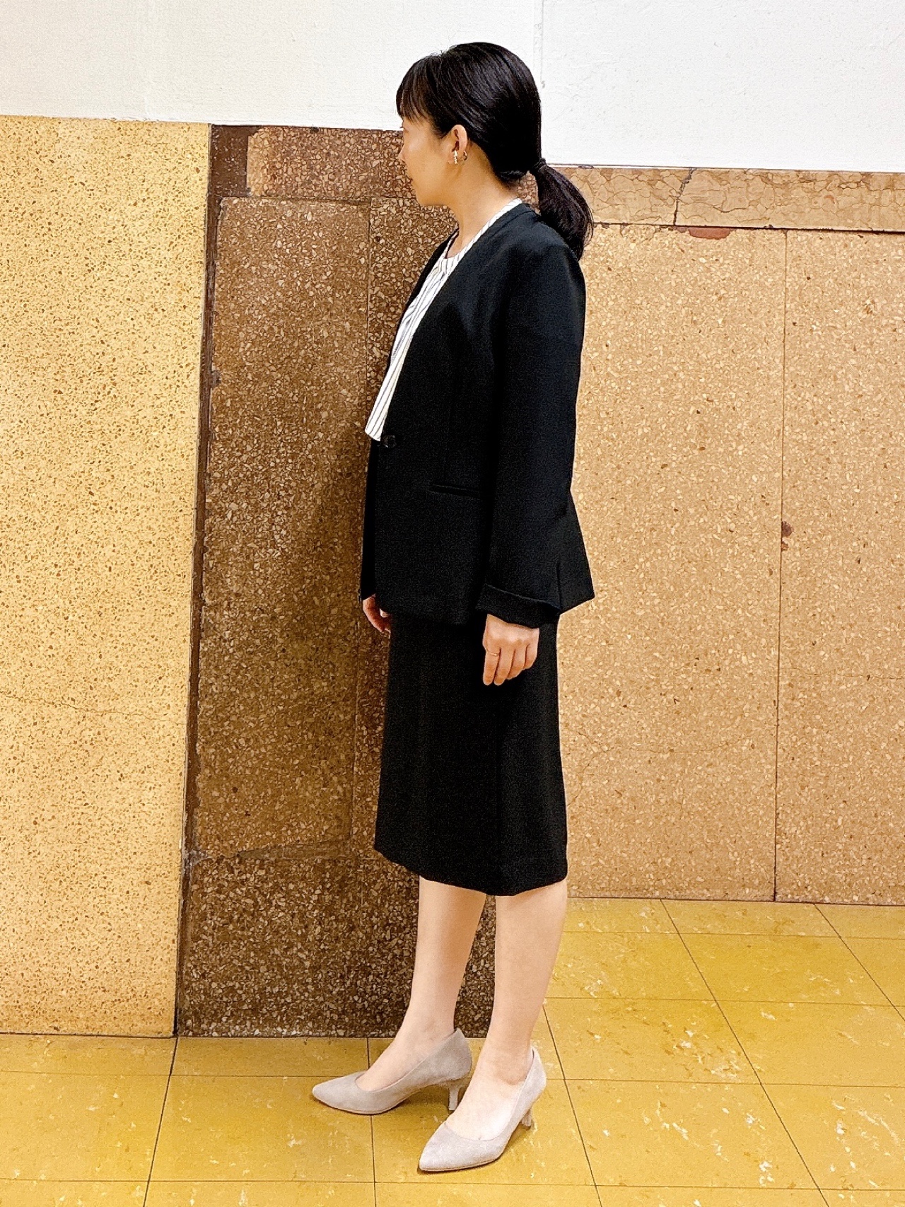 hattoriさんの「INDIVI｜【定番スーツ／UVケア／洗える】ウール調ノーカラージャケット」を使ったコーディネート