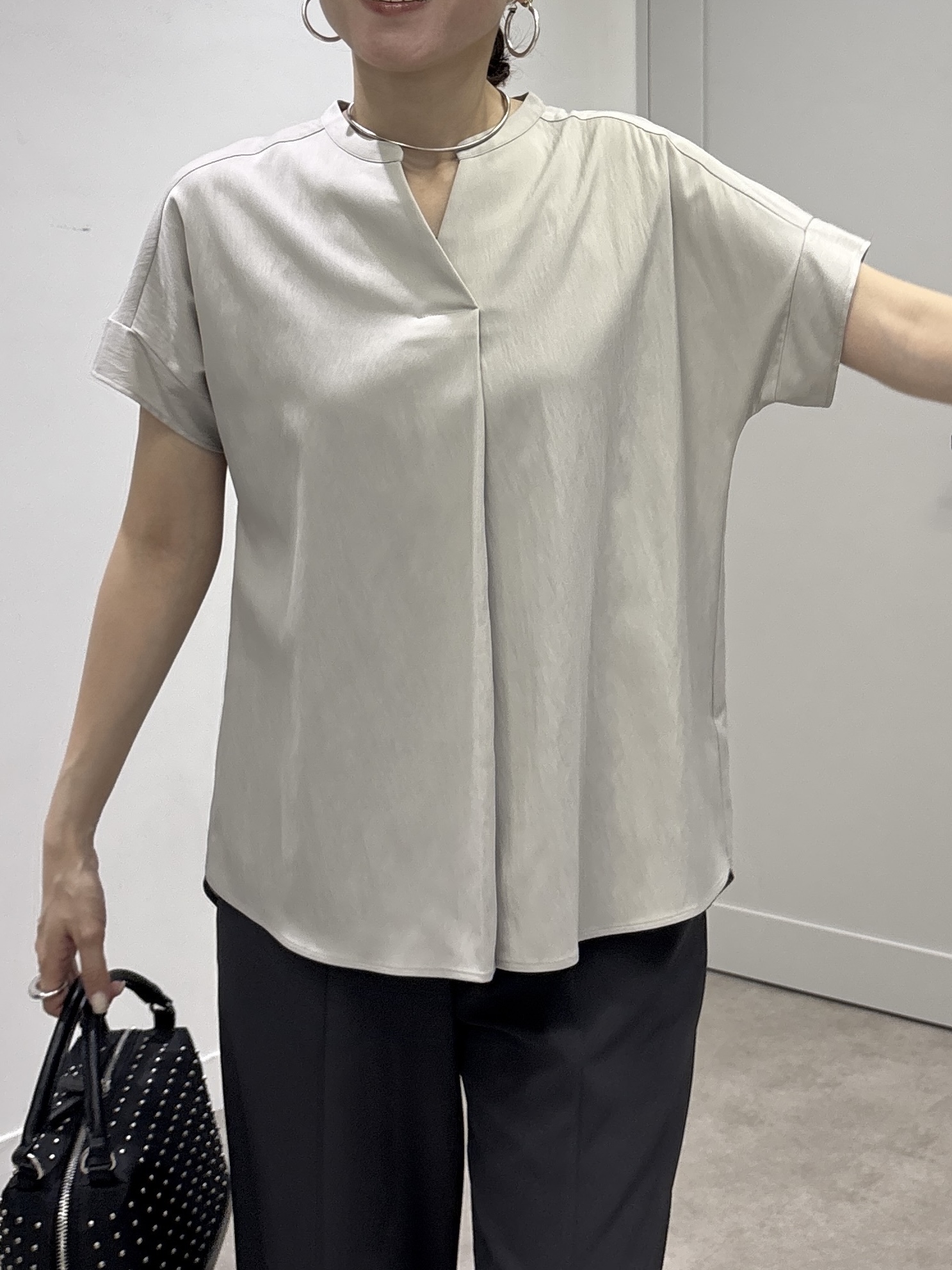 kotakiさんの「INDIVI｜【洗える／SETUP可能】スキッパーブラウス」を使ったコーディネート
