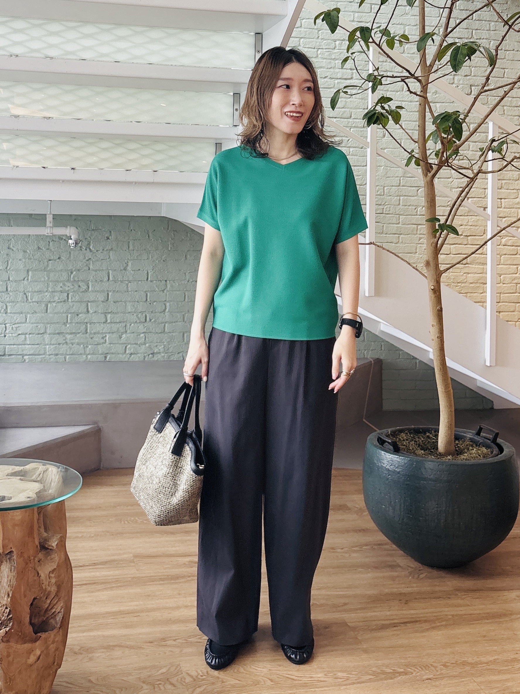 kotakiさんの「INDIVI｜【洗える】ガーター編みVネックニットT」を使ったコーディネート