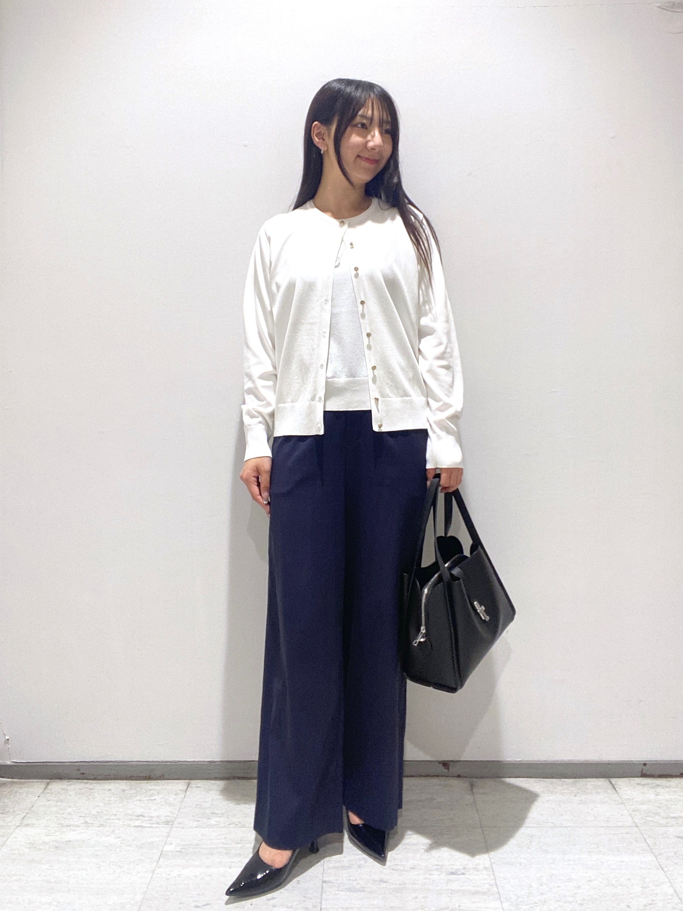 meiさんの「INDIVI｜【UVケア/接触冷感／アンサンブル】丸首カーディガン＆袖スリット5分袖ニット」を使ったコーディネート