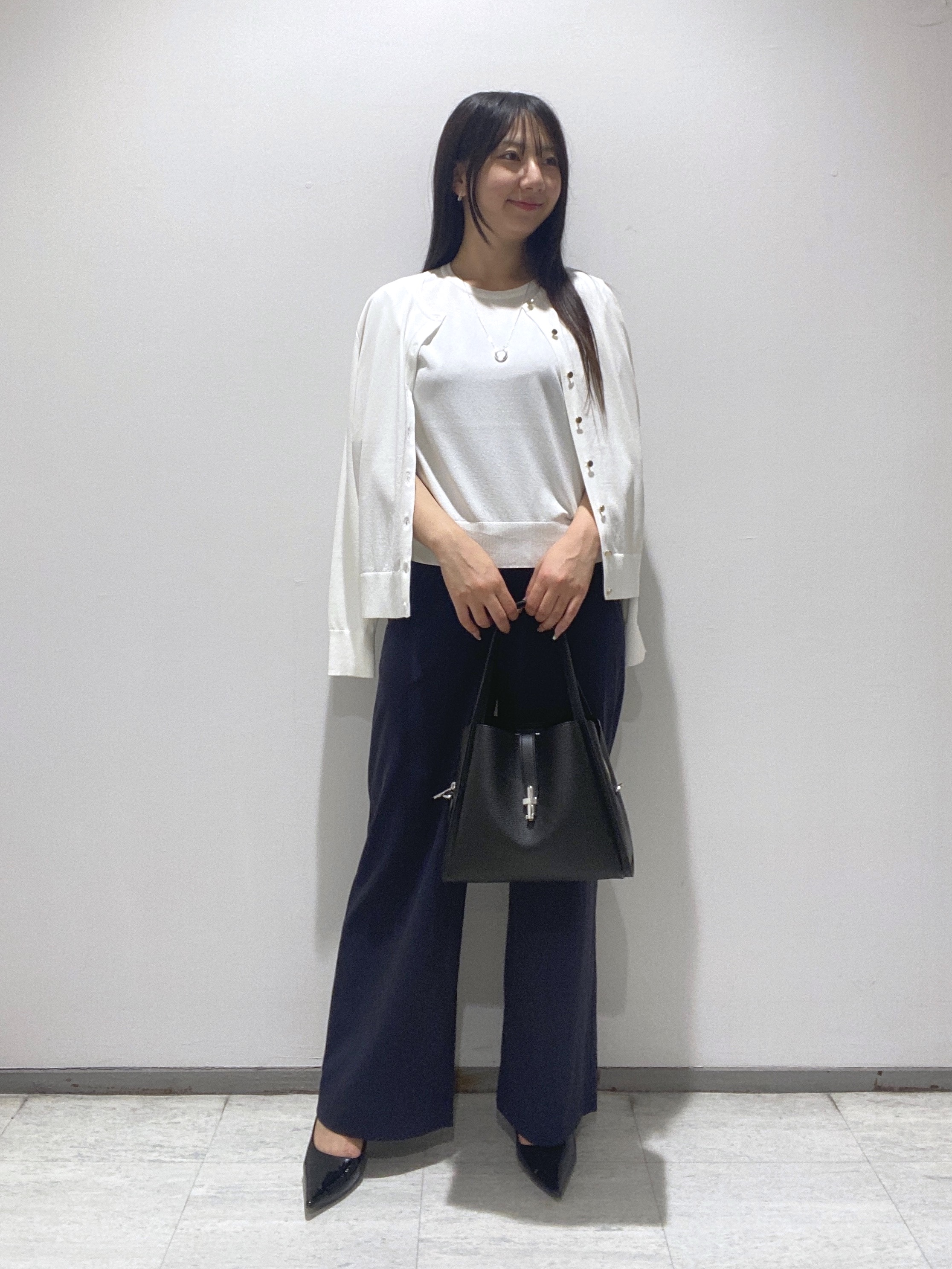 meiさんの「INDIVI｜【UVケア/接触冷感／アンサンブル】丸首カーディガン＆袖スリット5分袖ニット」を使ったコーディネート