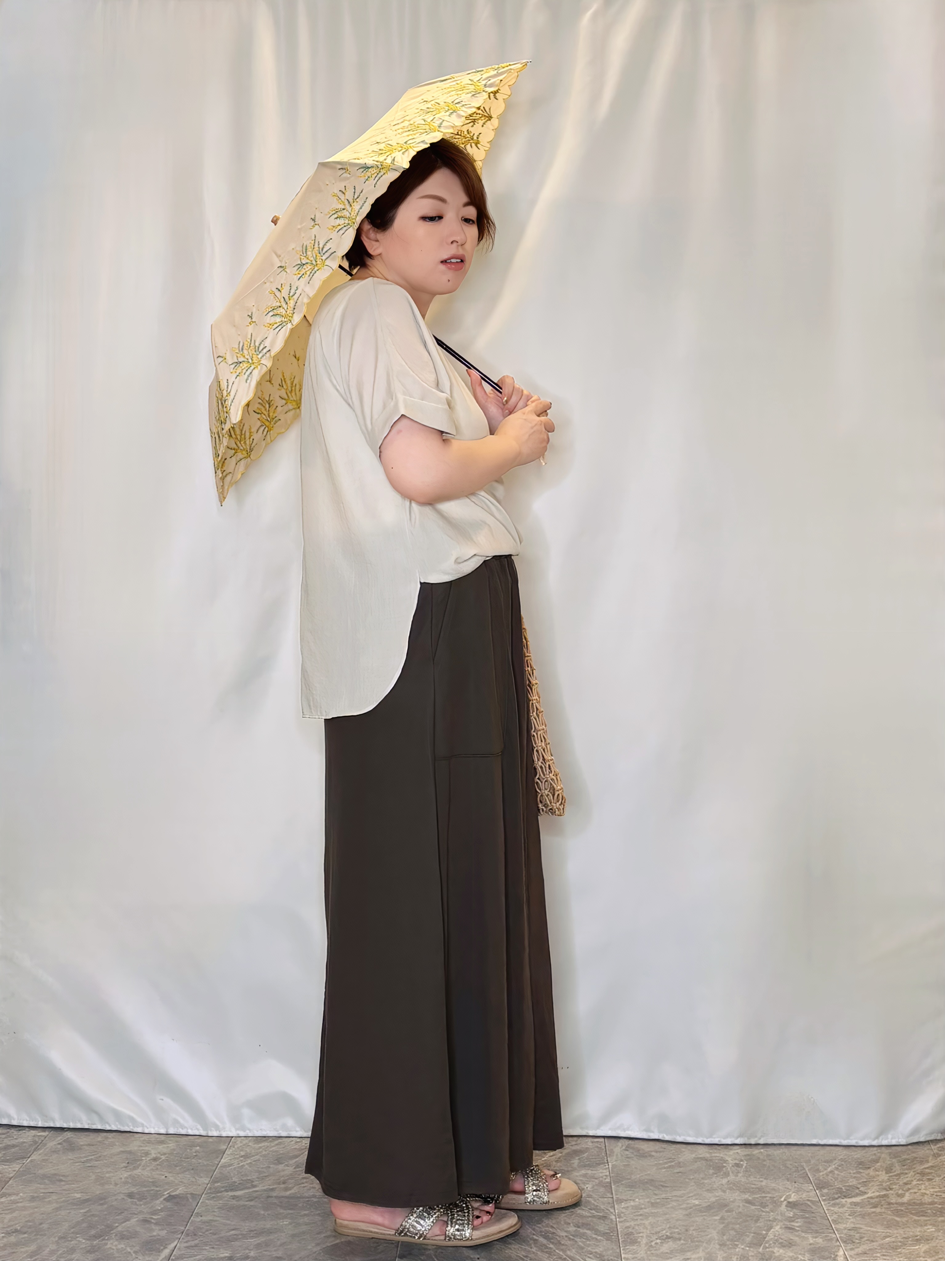 たみさんの「SHOO･LA･RUE｜【ひんやり/着丈選べる/体型カバー】洗濯後しわになりにくい さらさらドルマンブラウス」を使ったコーディネート