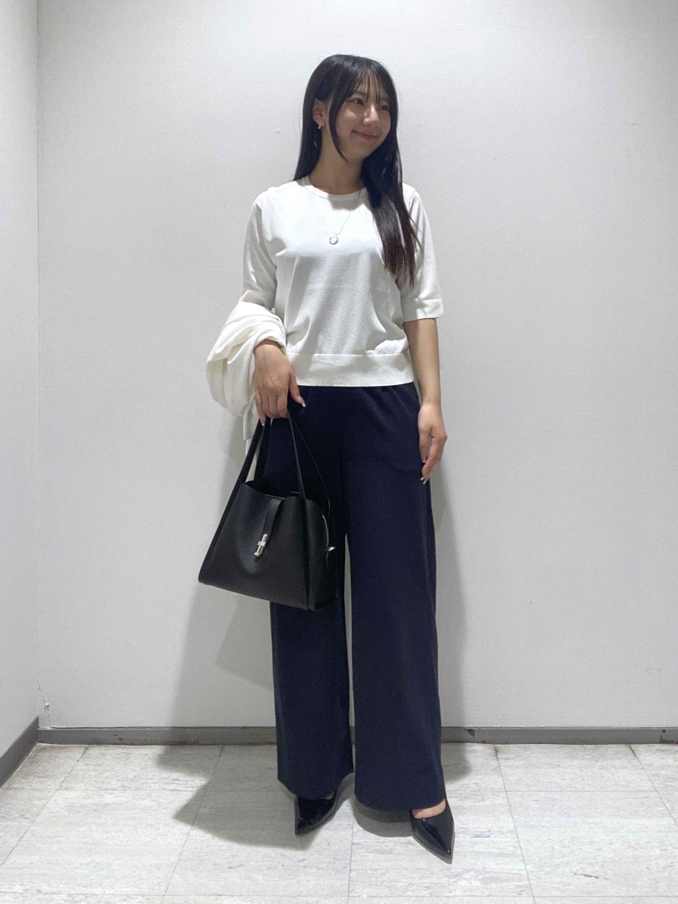 meiさんの「INDIVI｜【UVケア/接触冷感／アンサンブル】丸首カーディガン＆袖スリット5分袖ニット」を使ったコーディネート