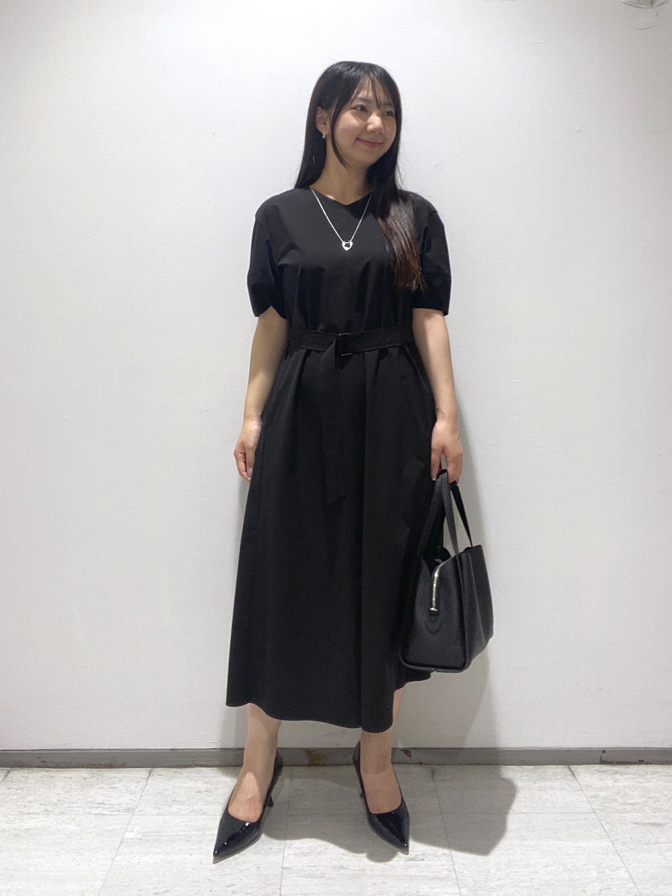 meiさんの「INDIVI｜【撥水／UVケア／SETUP可能】軽量ベルト付きAラインワンピース」を使ったコーディネート