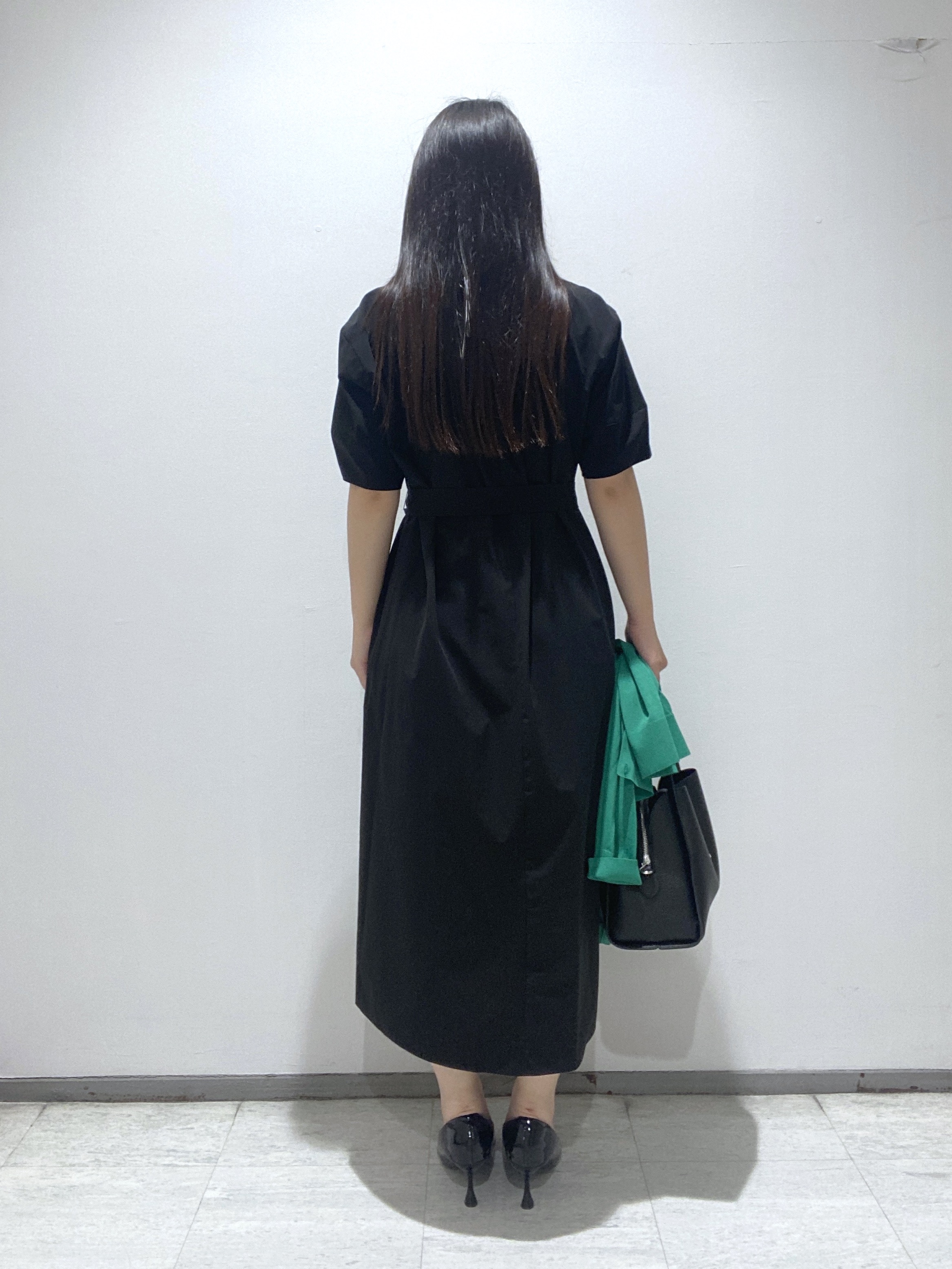 meiさんの「INDIVI｜【撥水／UVケア／SETUP可能】軽量ベルト付きAラインワンピース」を使ったコーディネート