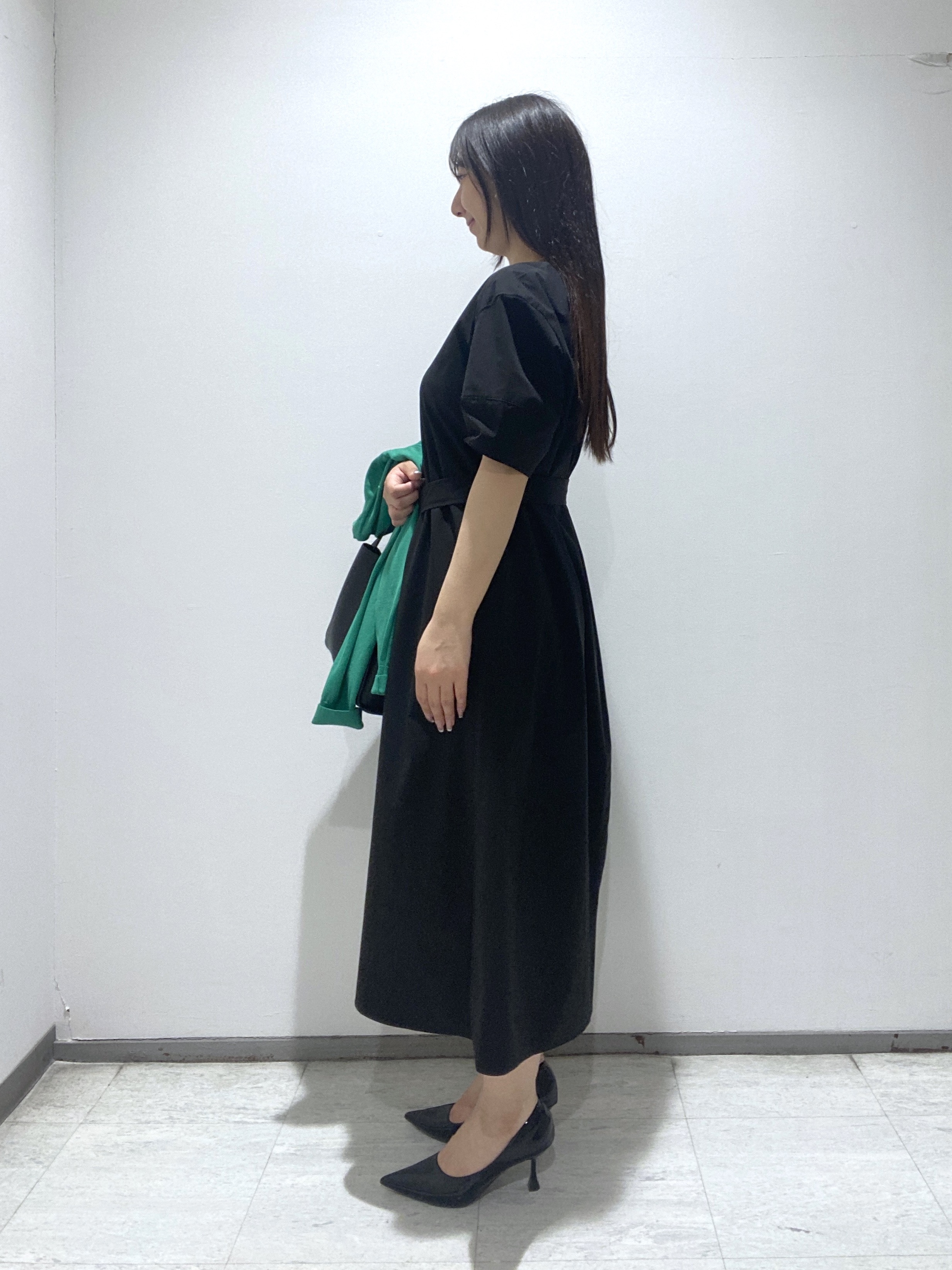 meiさんの「INDIVI｜【撥水／UVケア／SETUP可能】軽量ベルト付きAラインワンピース」を使ったコーディネート