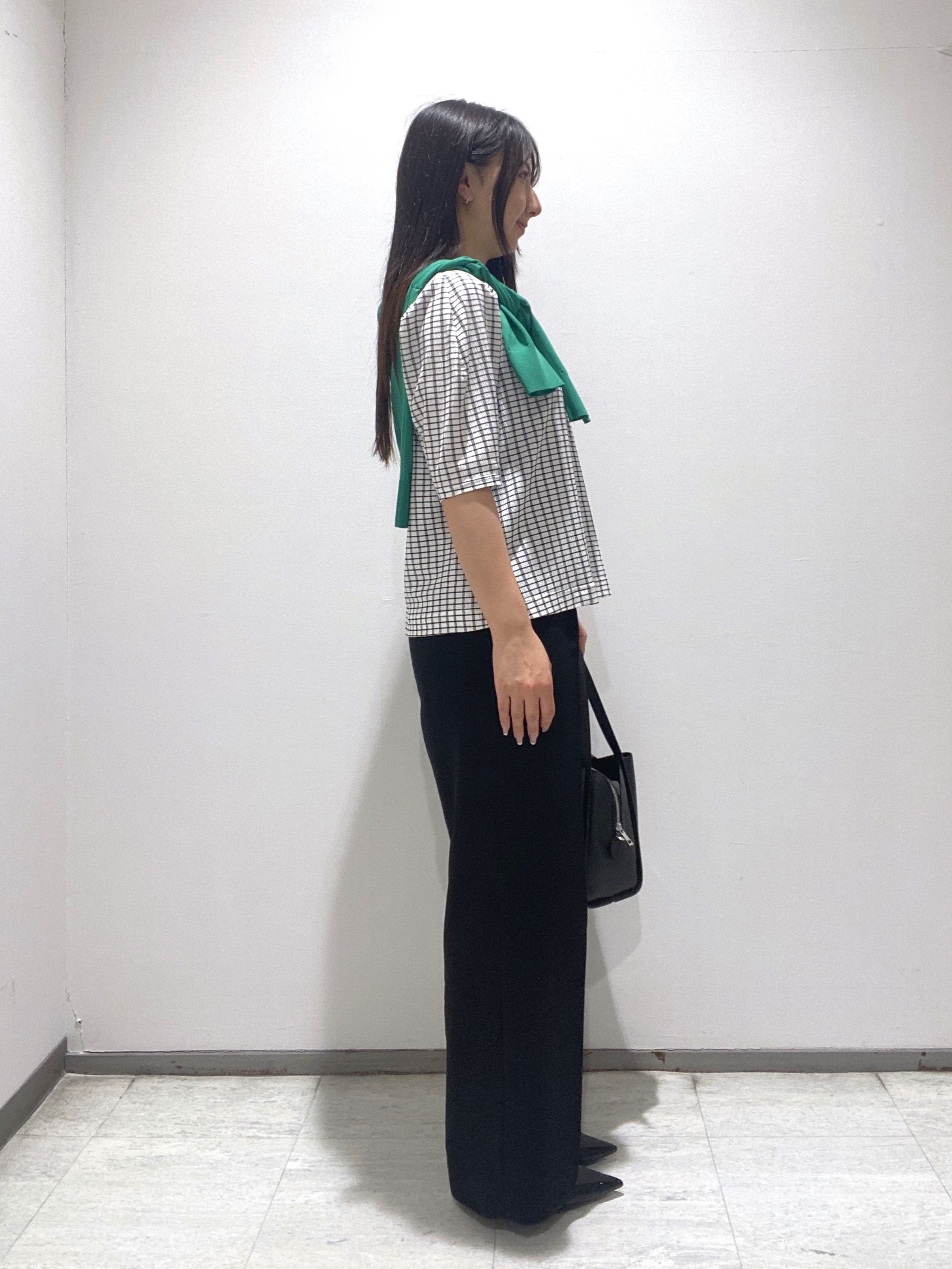meiさんの「INDIVI｜【UVケア／吸汗速乾】チェック柄タックボリュームスリーブトップス」を使ったコーディネート