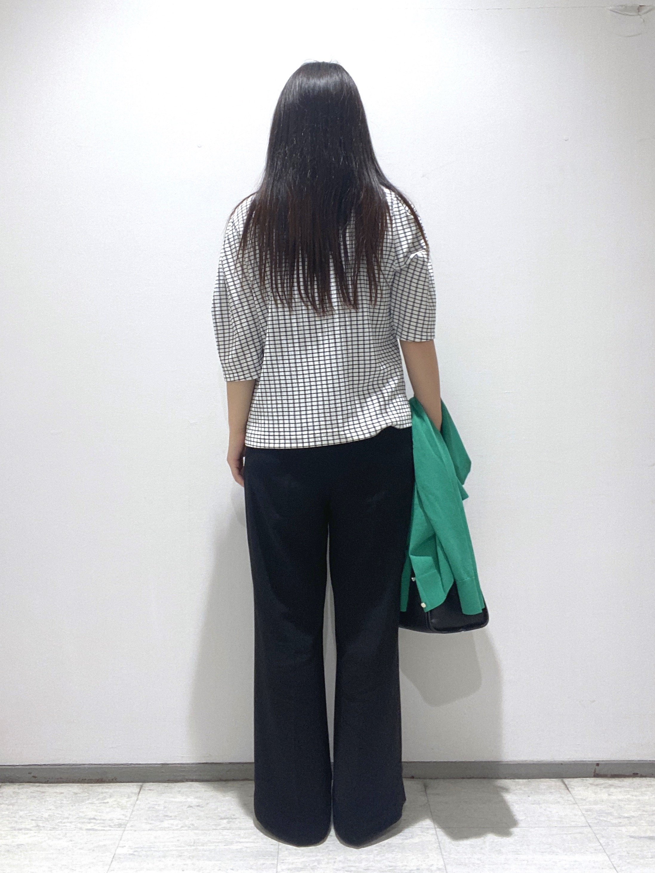 meiさんの「INDIVI｜【UVケア／吸汗速乾】チェック柄タックボリュームスリーブトップス」を使ったコーディネート