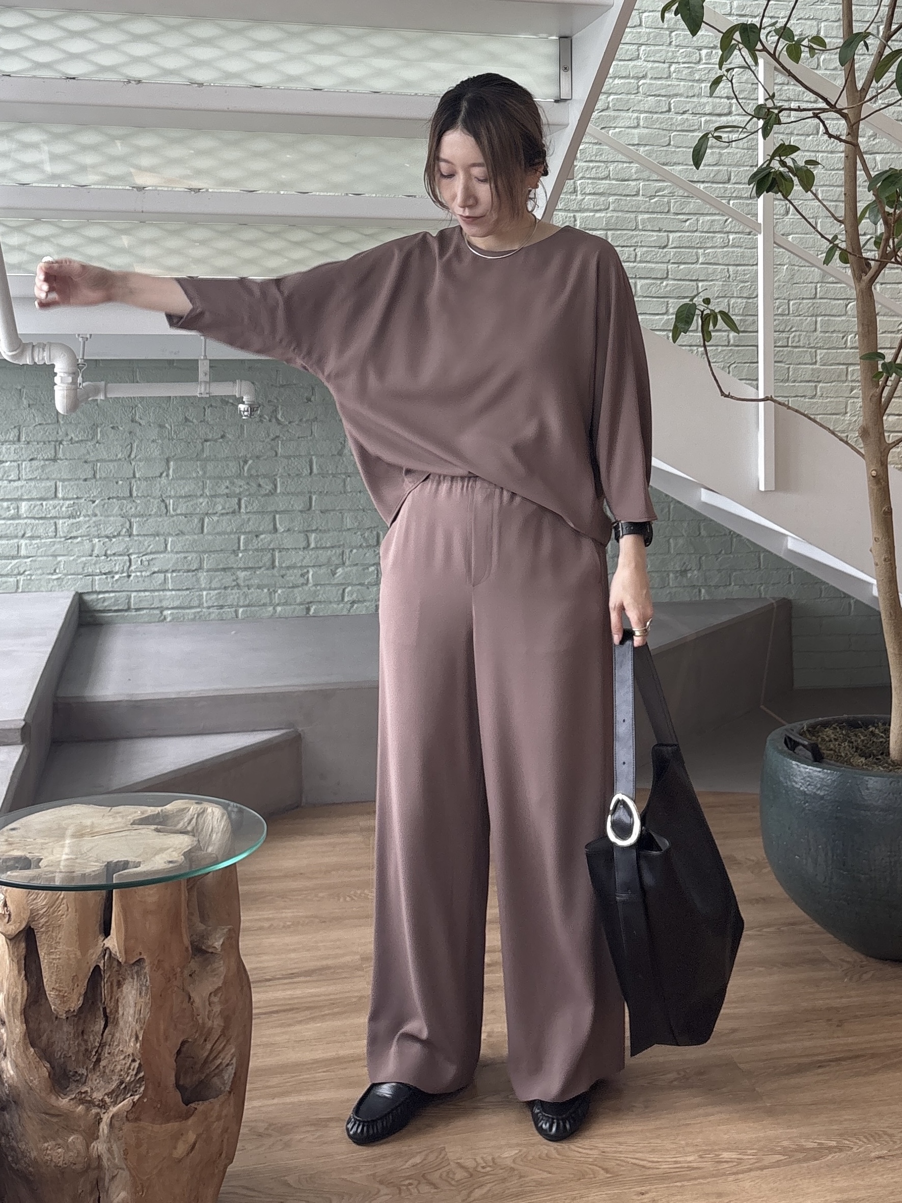 kotakiさんの「INDIVI｜【さらに軽く軽快！／着る日傘】ドルマントップス」を使ったコーディネート