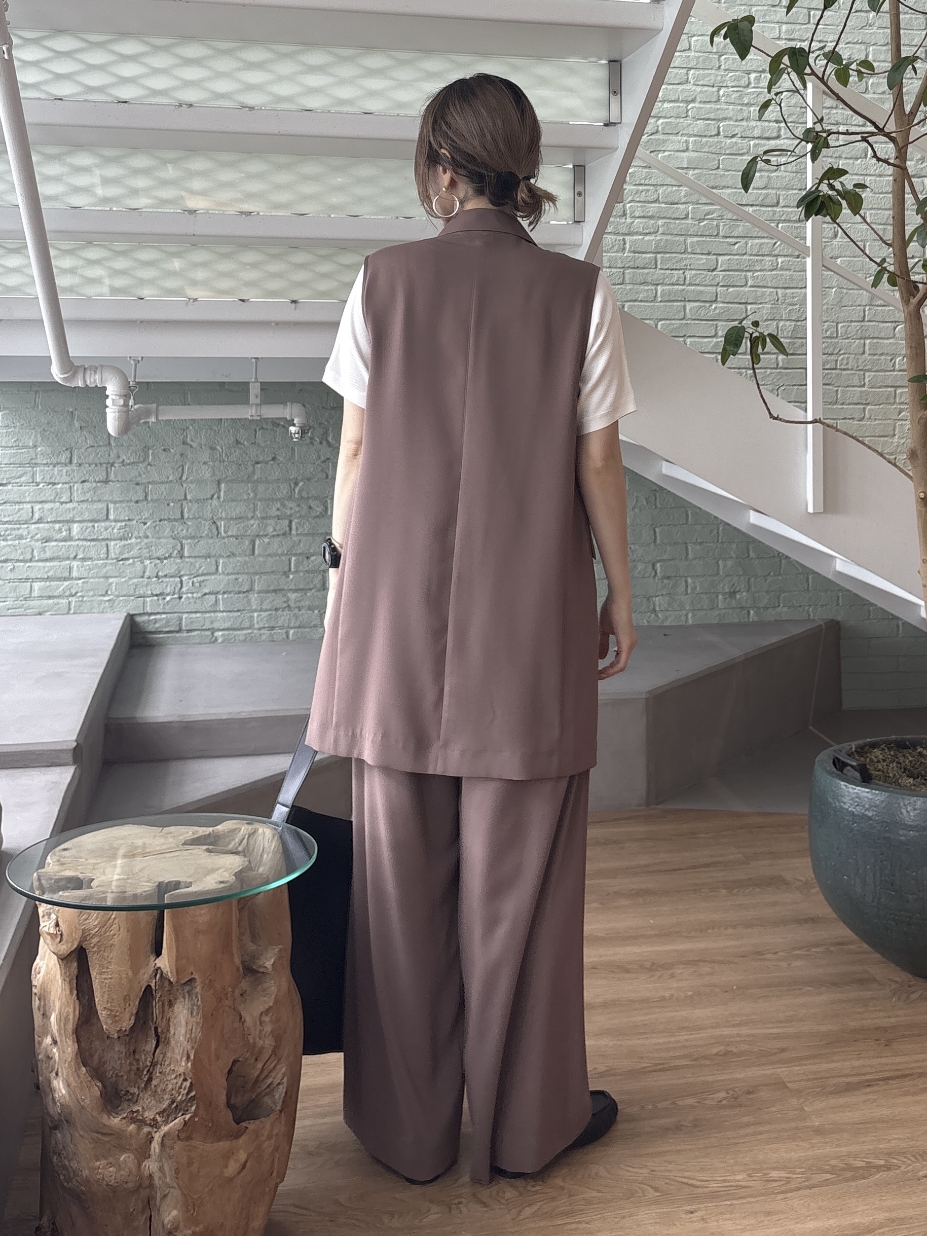 kotakiさんの「INDIVI｜【さらに軽く軽快！／着る日傘】颯爽ジレジャケット」を使ったコーディネート