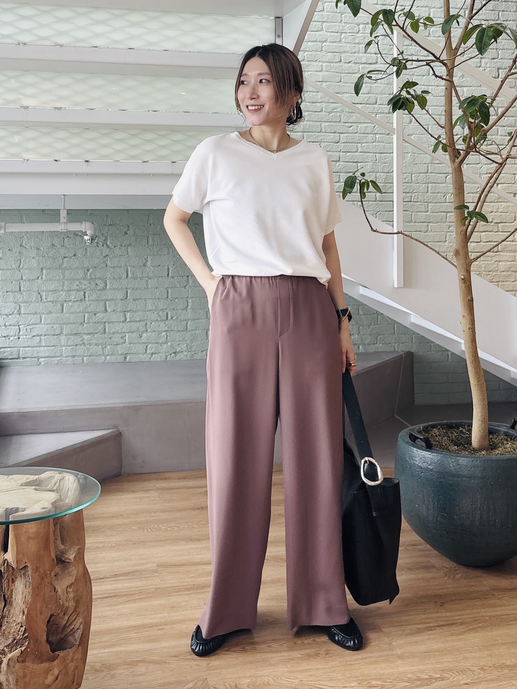 kotakiさんの「INDIVI｜【洗える】ガーター編みVネックニットT」を使ったコーディネート